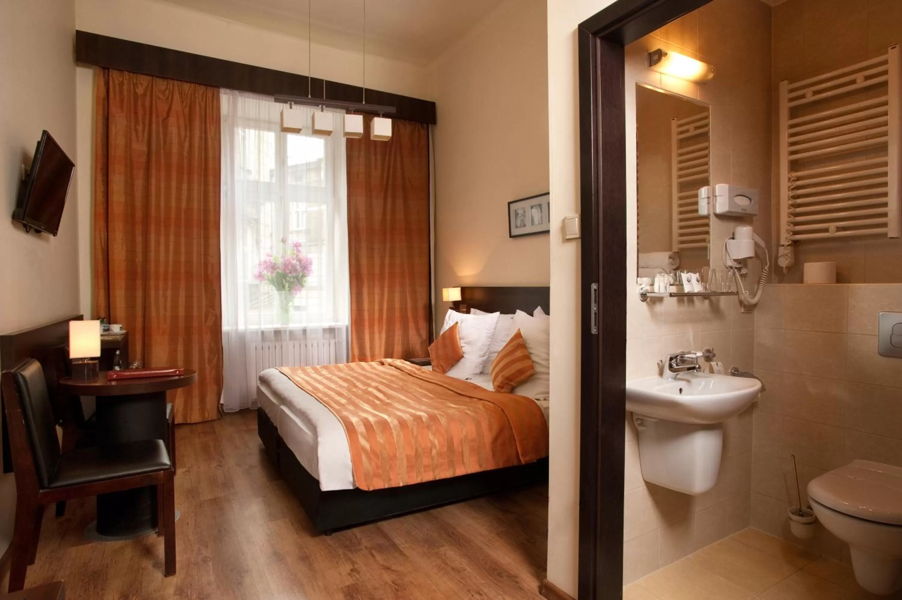 Double or Twin Room in Spatz Aparthotel