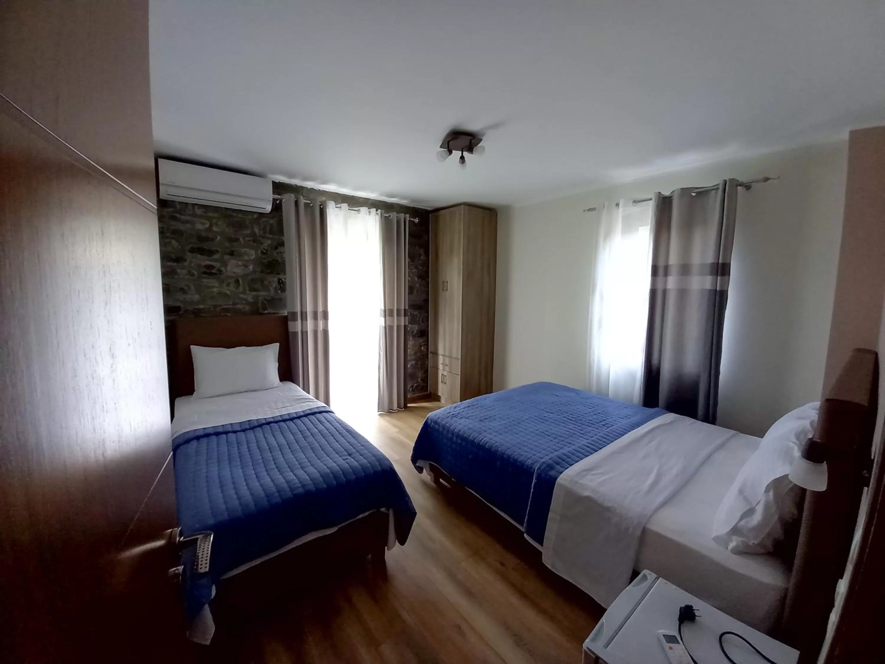 Comfort Triple Room in The Stone House