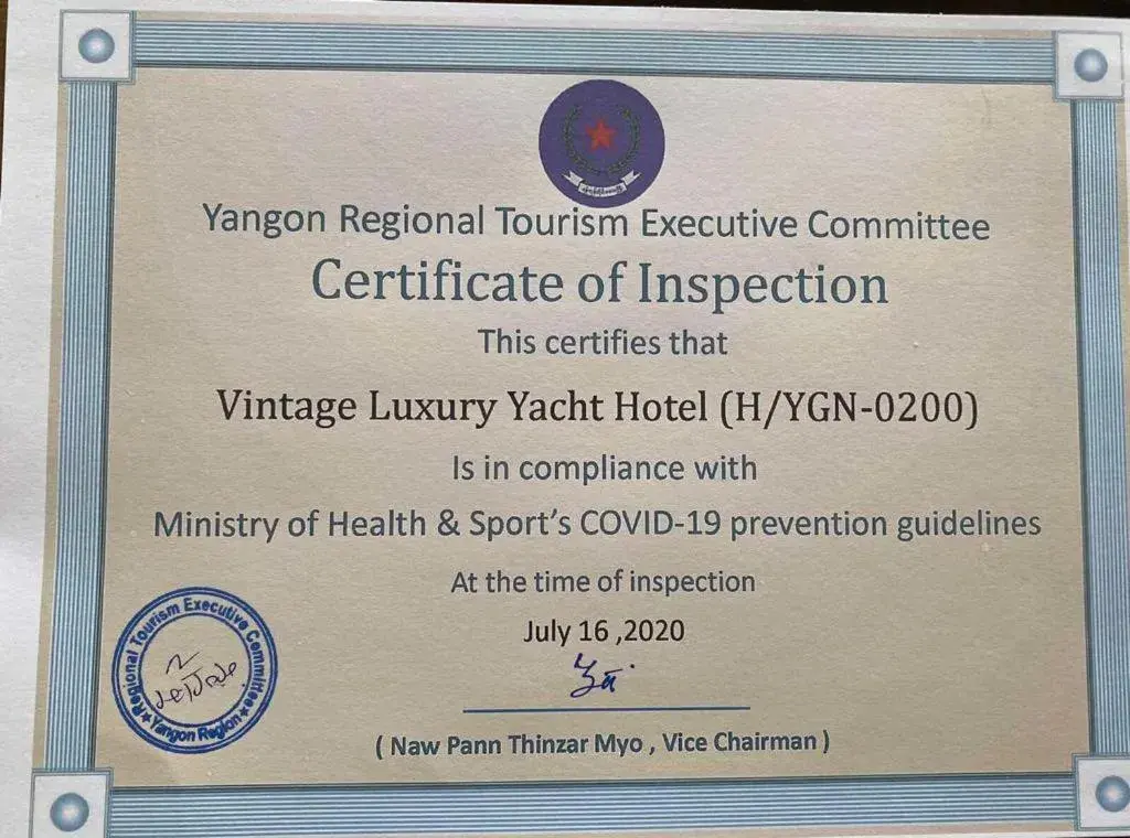 Vintage Luxury Yacht Hotel Vintage Luxury Yacht Hotel