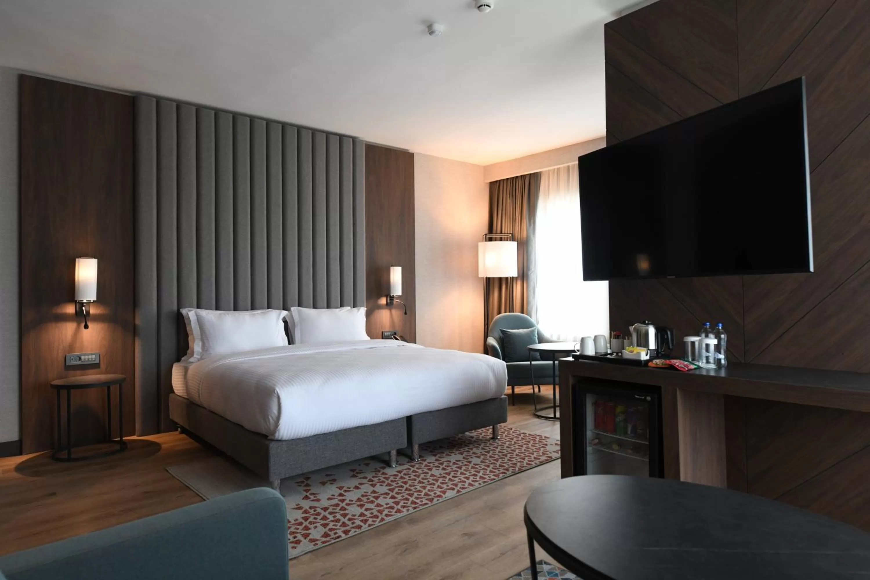 Junior King Suite - Smoking in Crowne Plaza Ankara by IHG