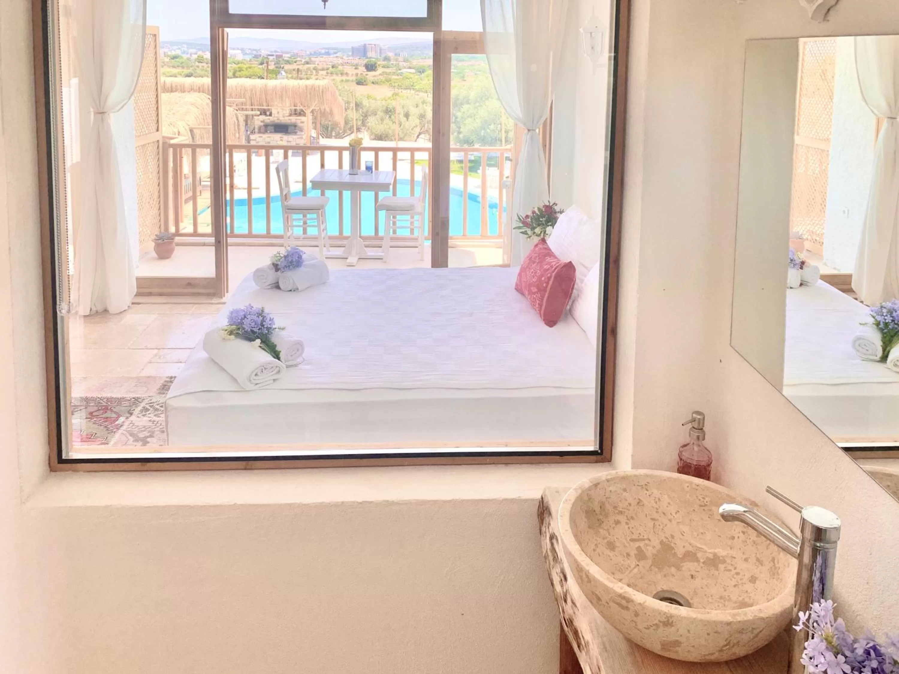 Double Room with Pool View in Alaçatı Barbarossa Hotel