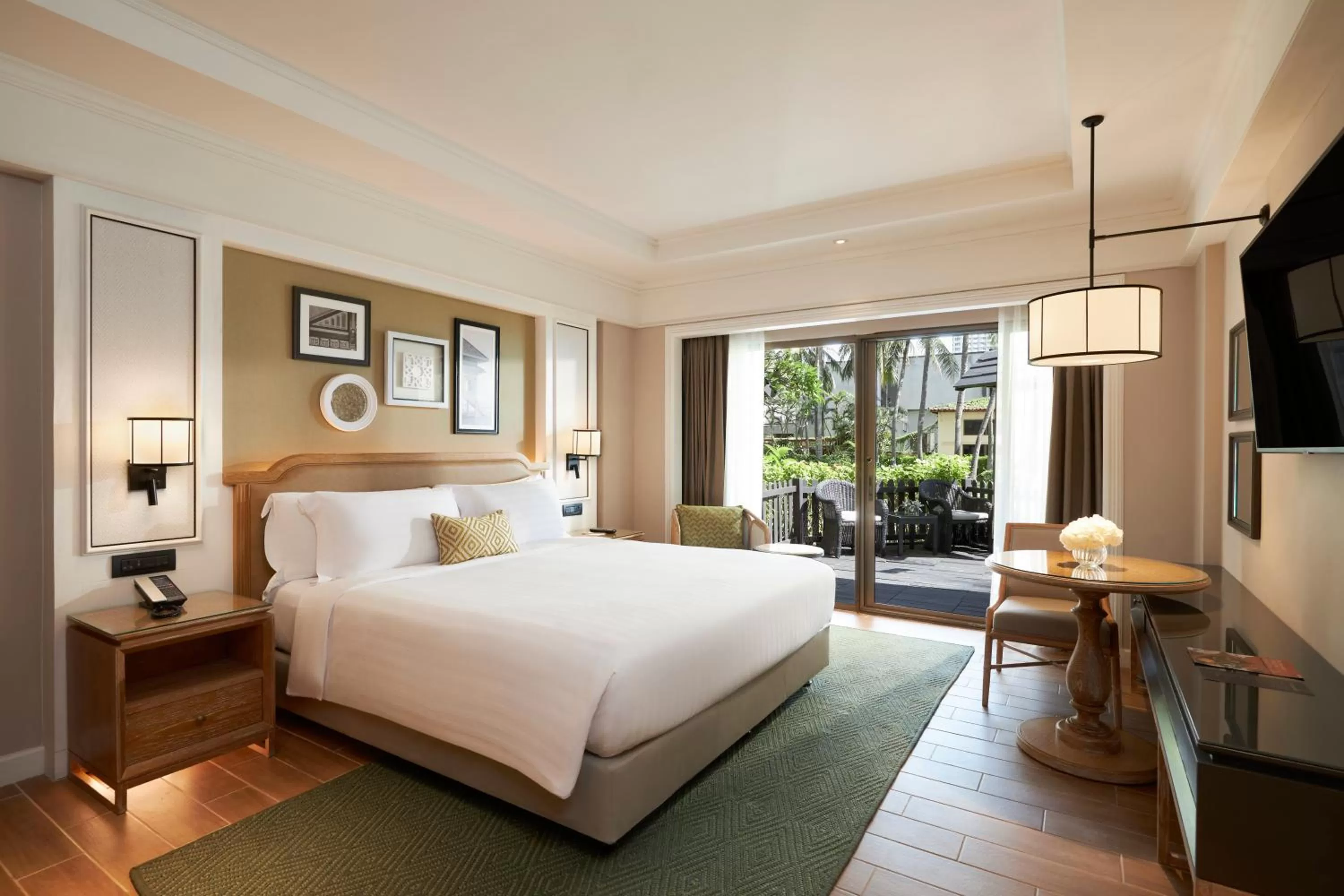 Lanai King in Dusit Thani Hua Hin