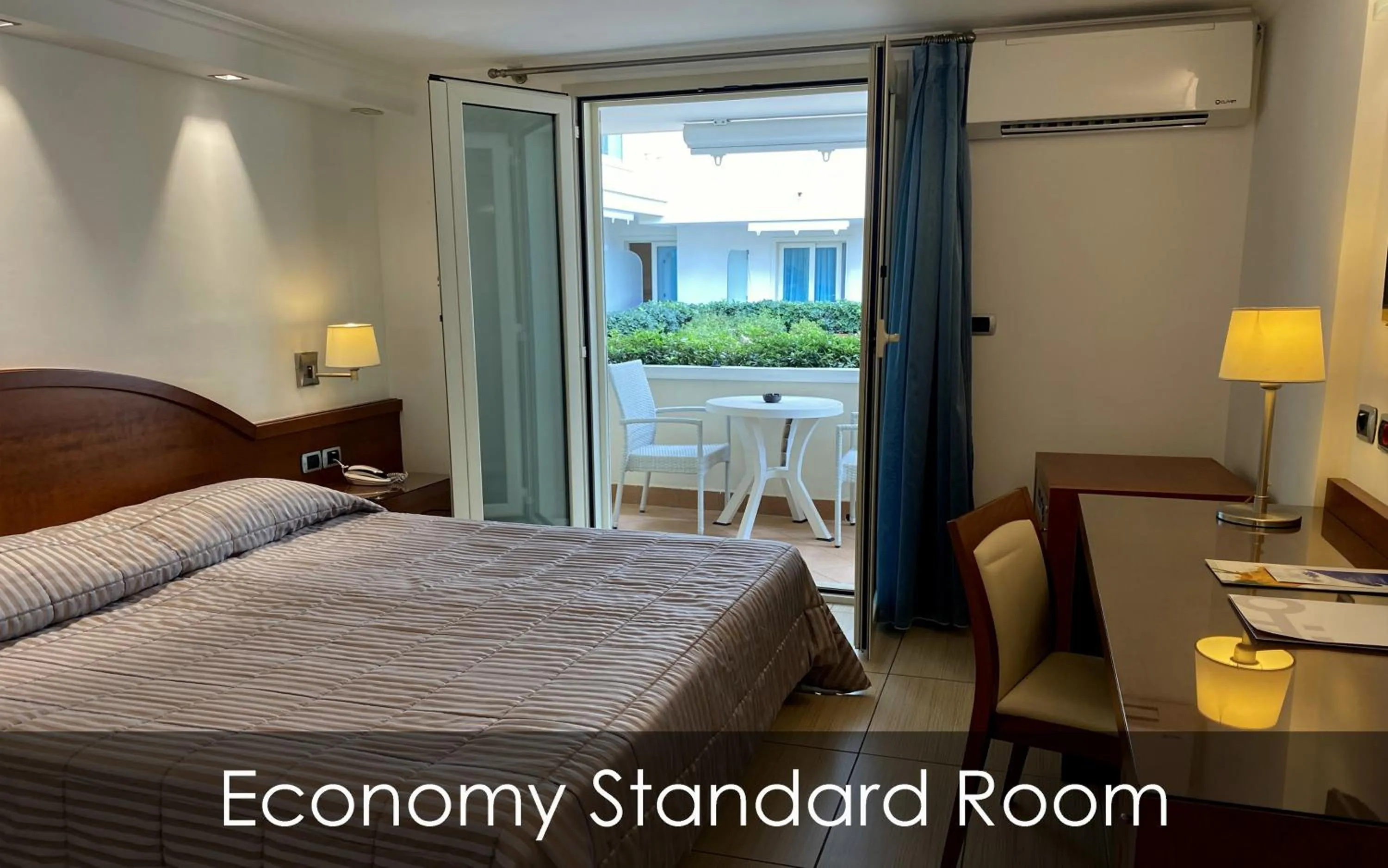 Economy Triple Room in Hotel Olimpico