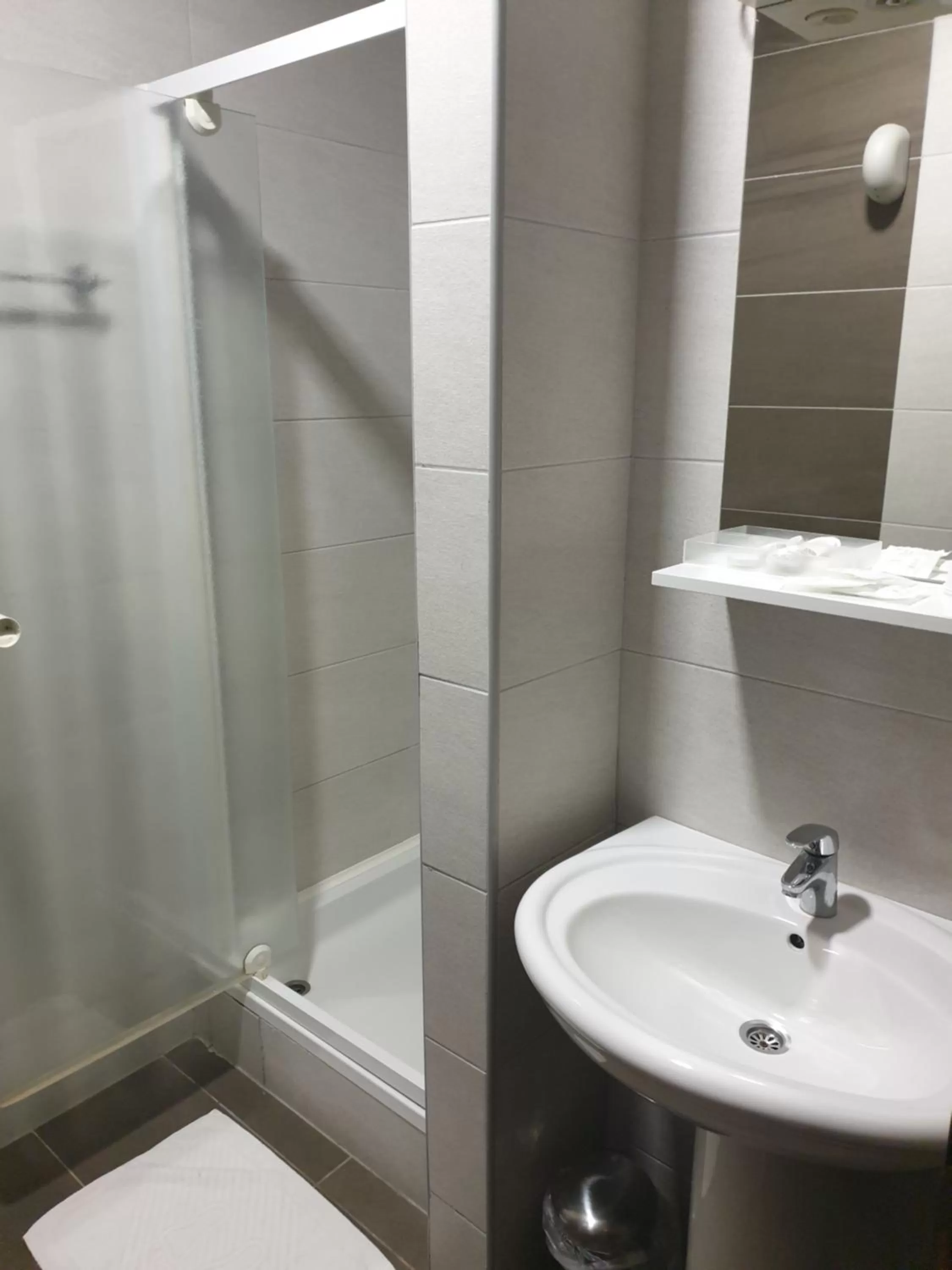 Standard Triple Room - single occupancy in Hotel Storia