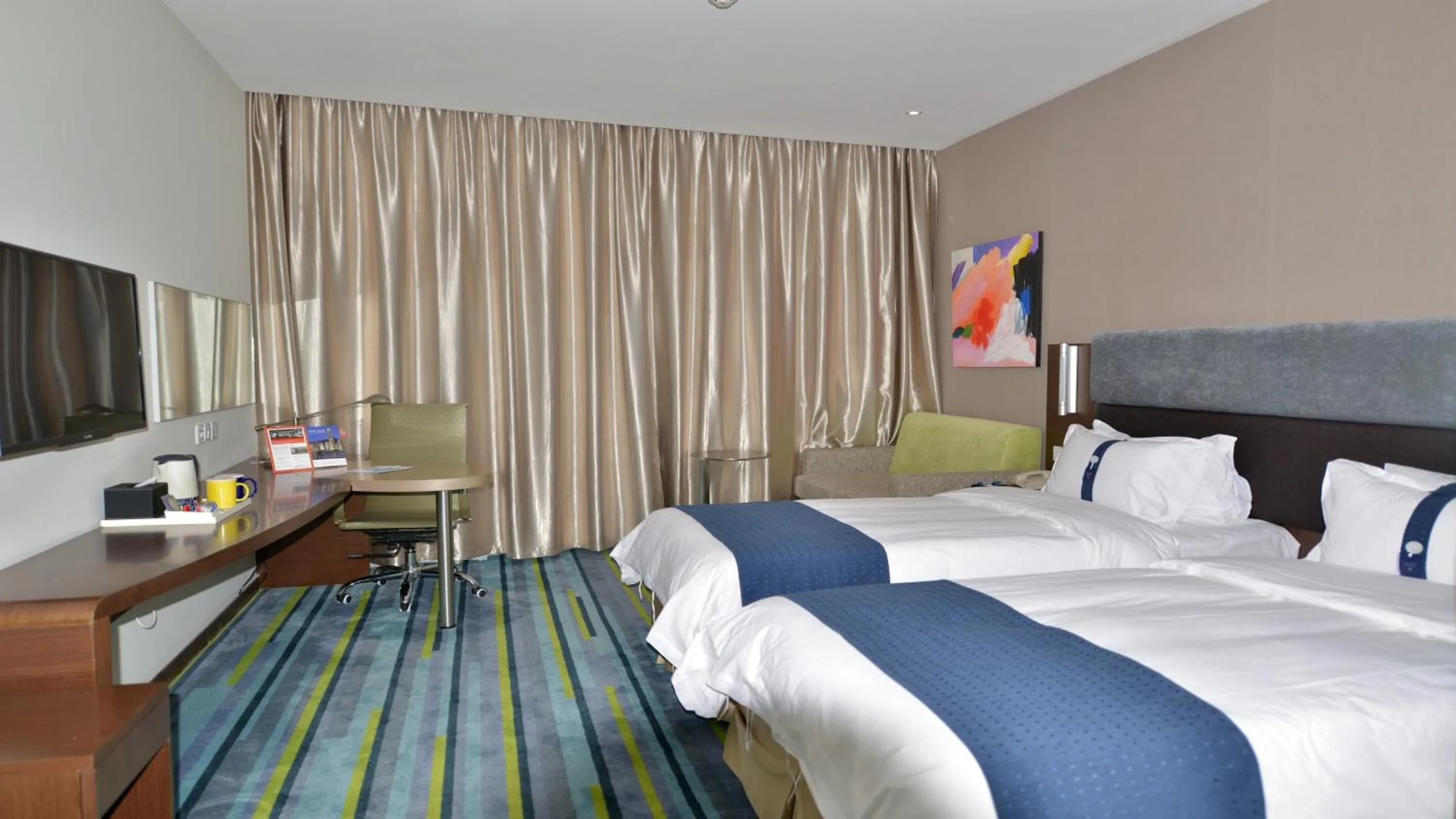 Standard Twin Room in Holiday Inn Express Weihai Hi-Tech Zone by IHG