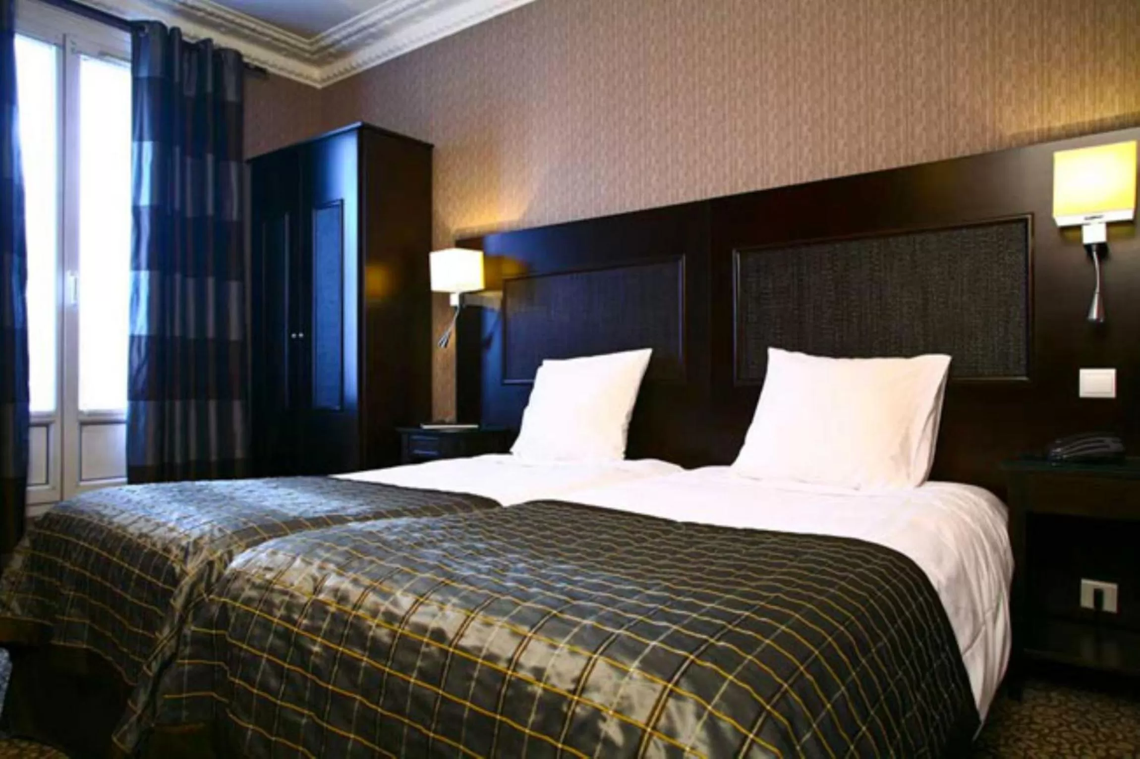 Comfort Twin Room in Convention Montparnasse