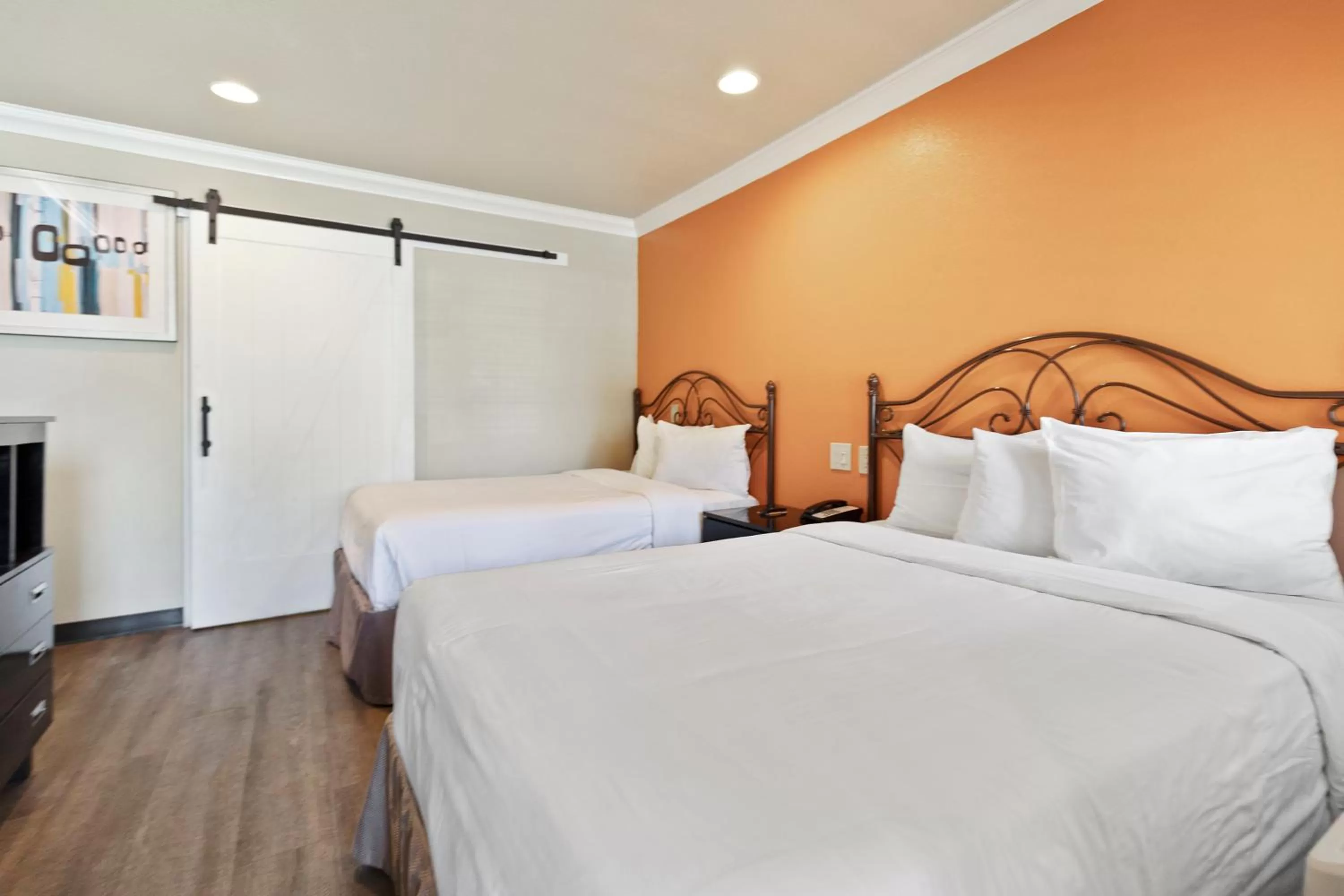 Deluxe Double or Twin Room in Le Blanc Inn & Suites