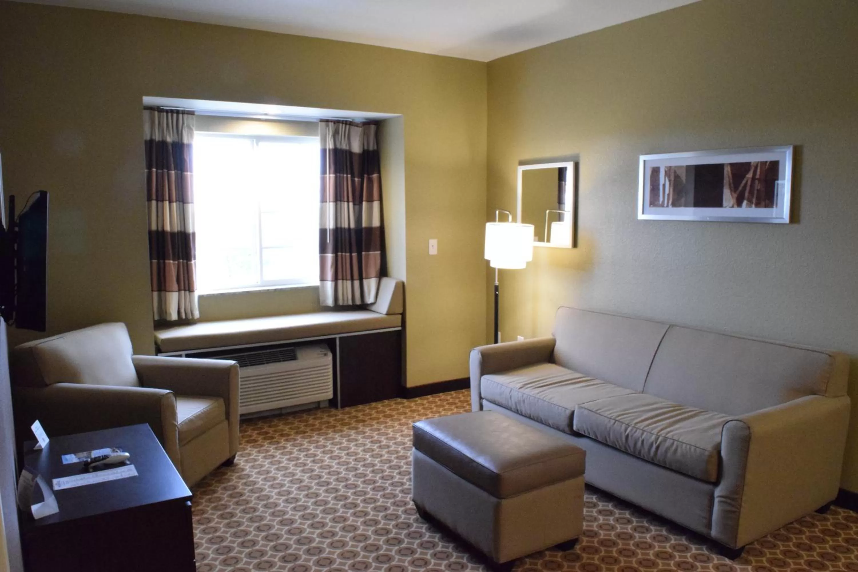 Queen Suite  - Disability Access - Non-Smoking in Microtel Inn and Suites Pecos