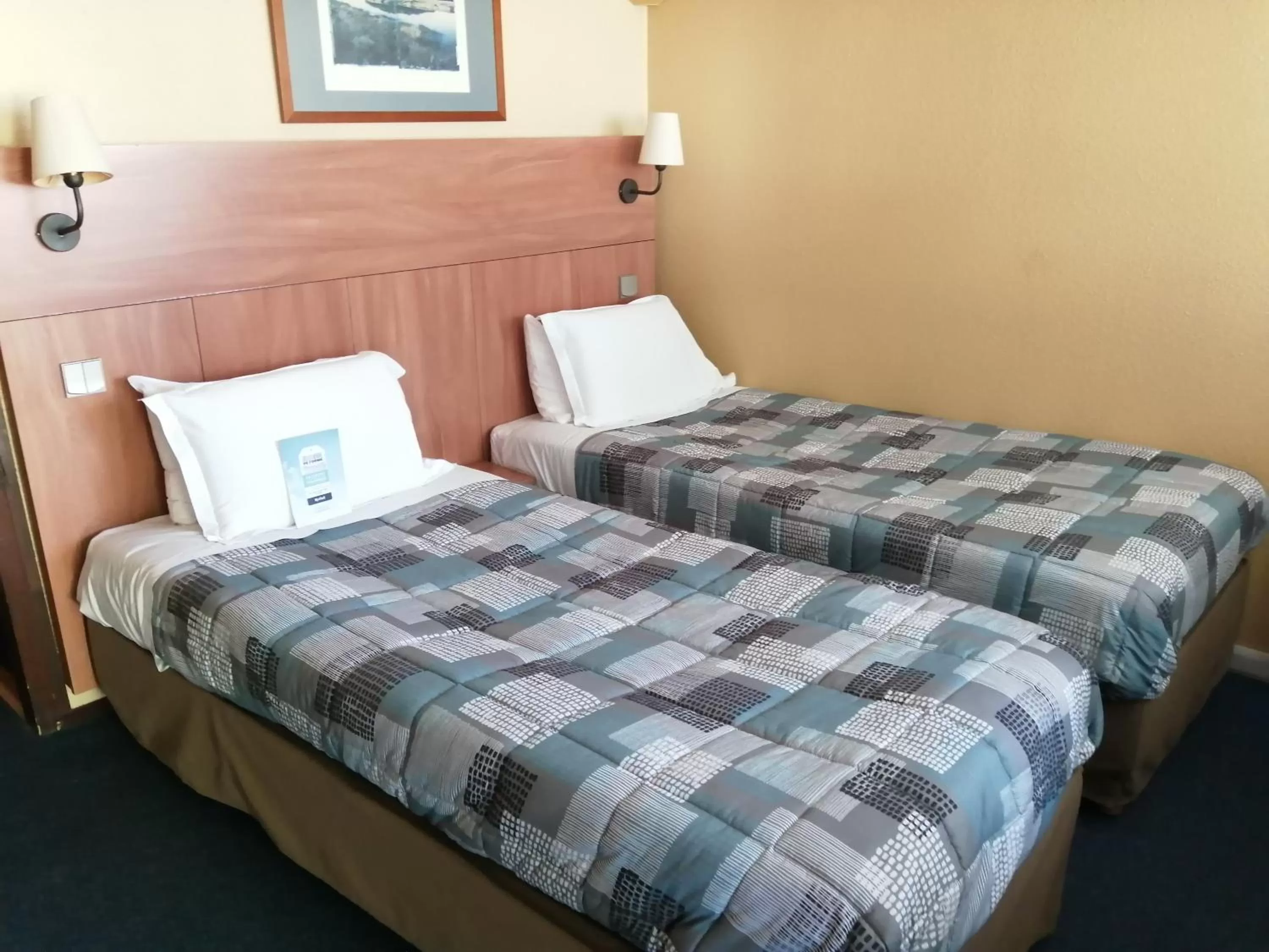 Twin Room in Kyriad Angers Sud Ponts-De-Cé