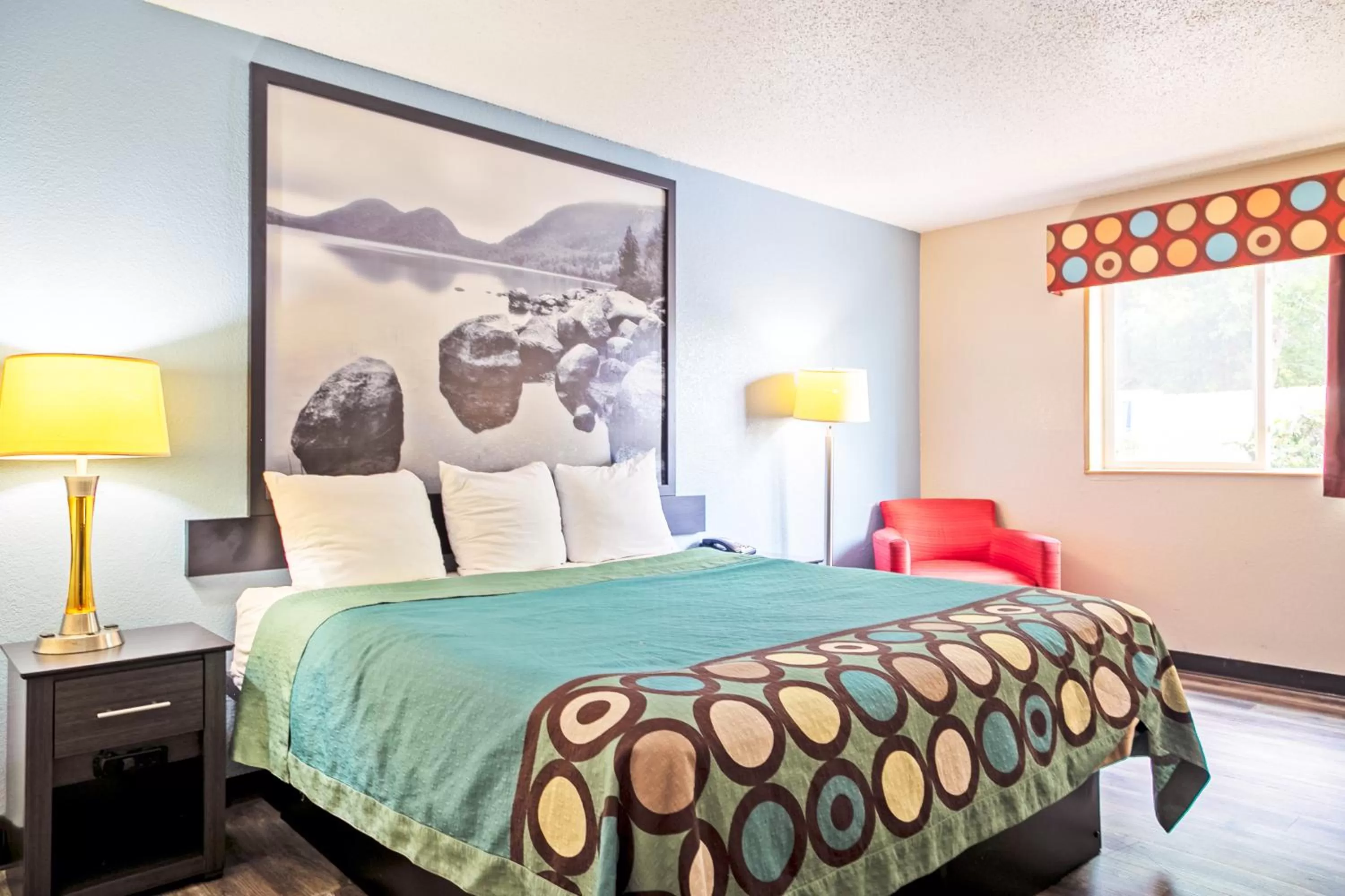 Queen Room - Disability Access - Non-Smoking in Super 8 by Wyndham Augusta Ft Eisenhower Area