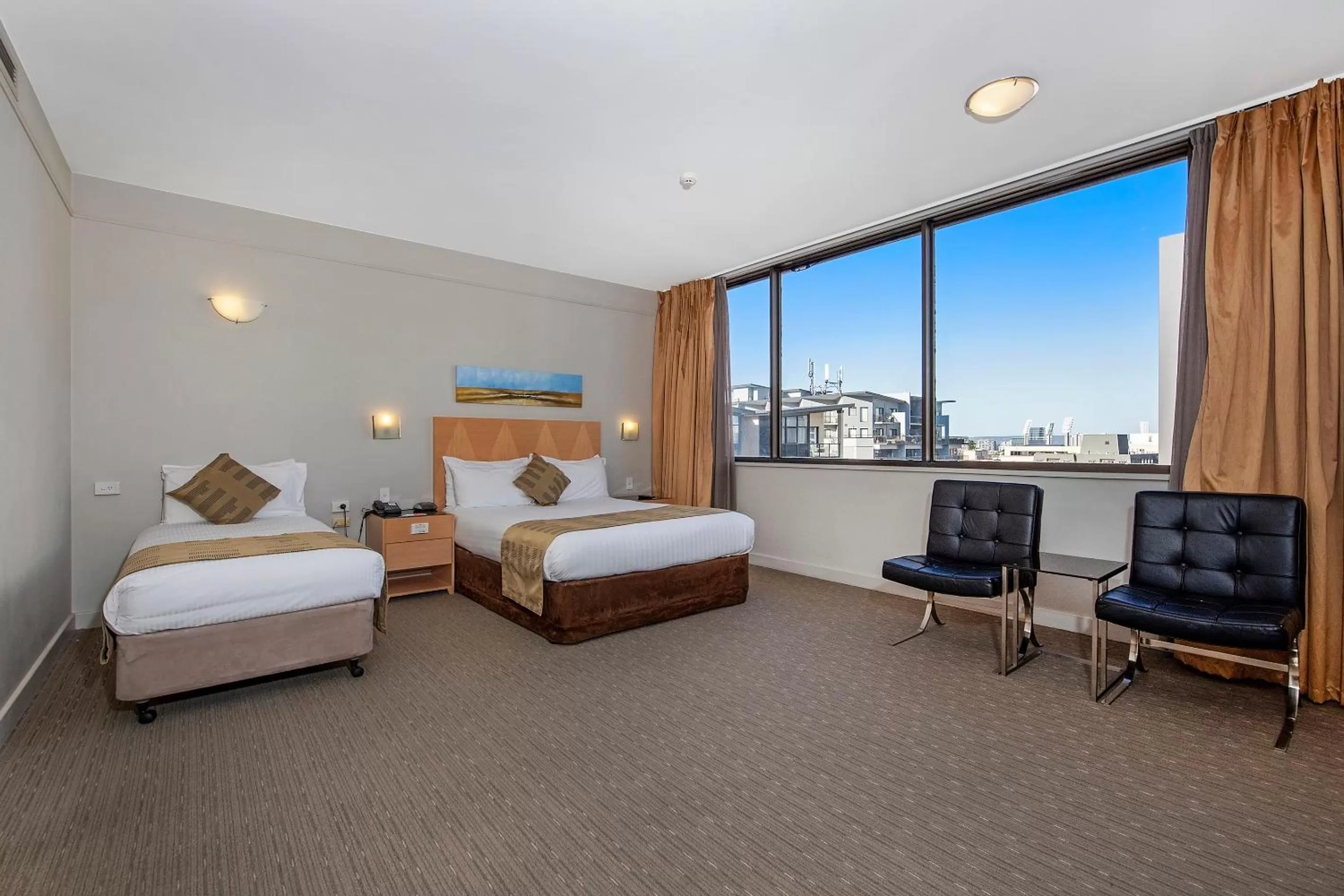 Standard Deluxe Room in Quality Hotel Ambassador Perth