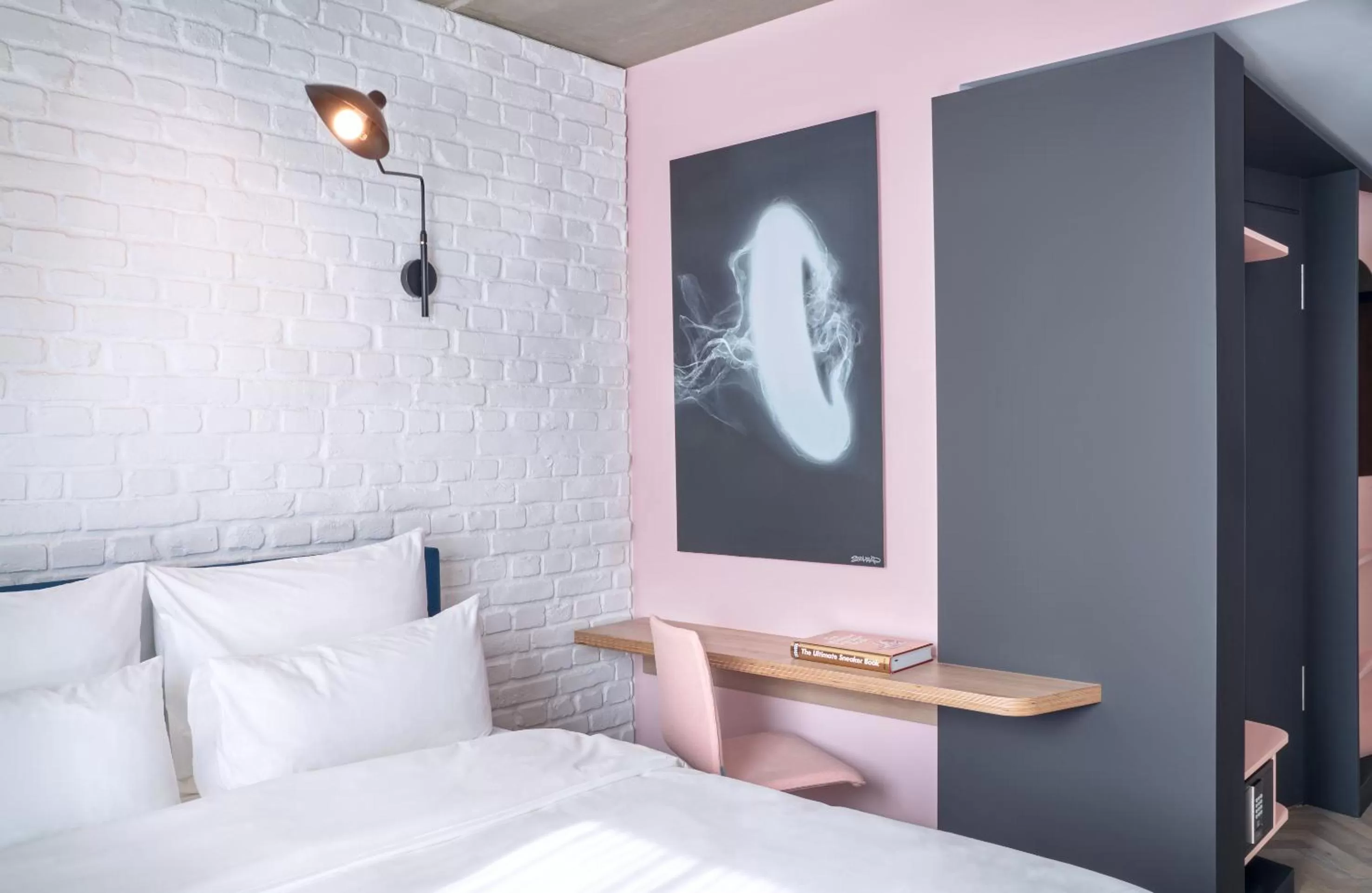 Standard Double Room - "Urban Basic" in URBAN LOFT Cologne