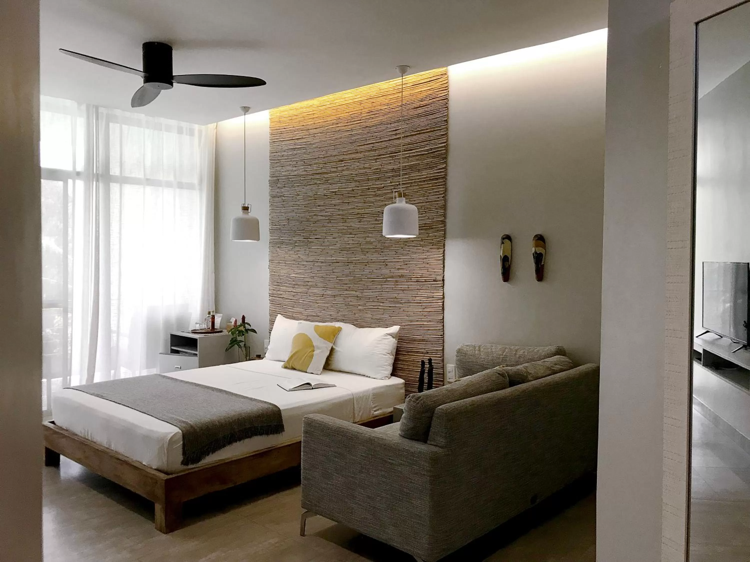 Superior Queen Room in Mahi Mahi Dive Resort