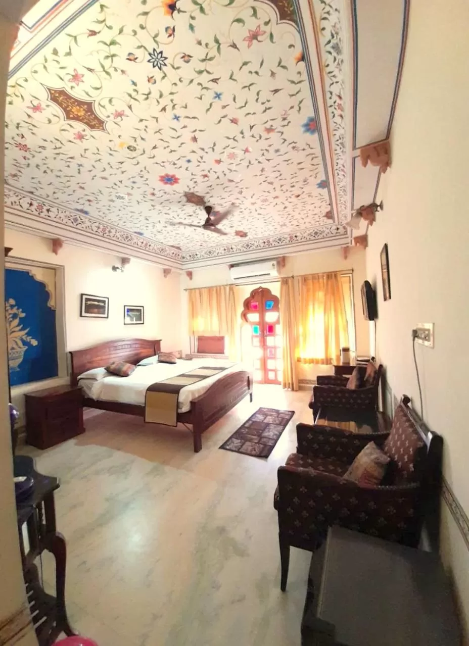 Super Deluxe Double Room - single occupancy in Sajjan Niwas