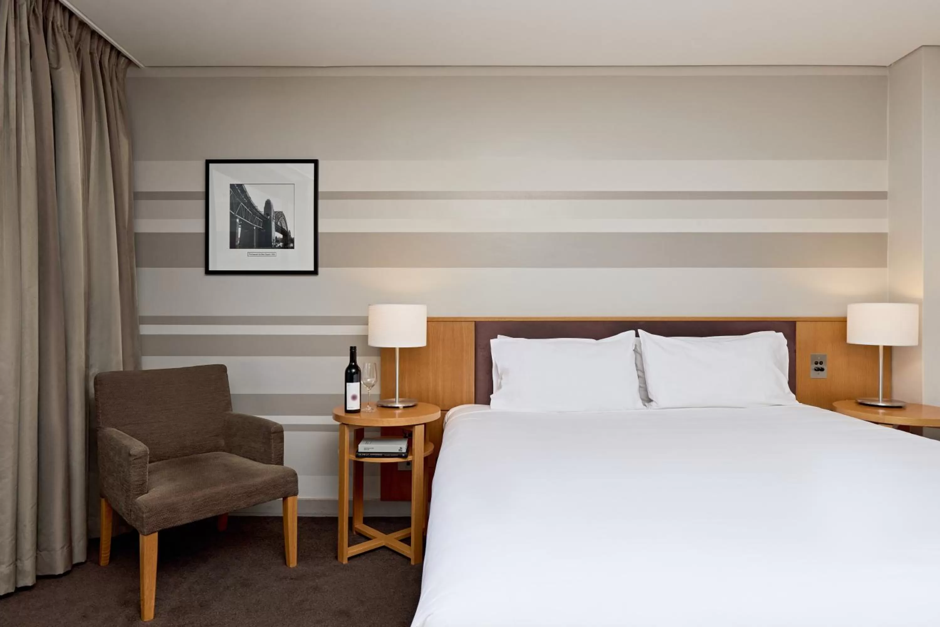 Harbor Bridge King Room in View Sydney