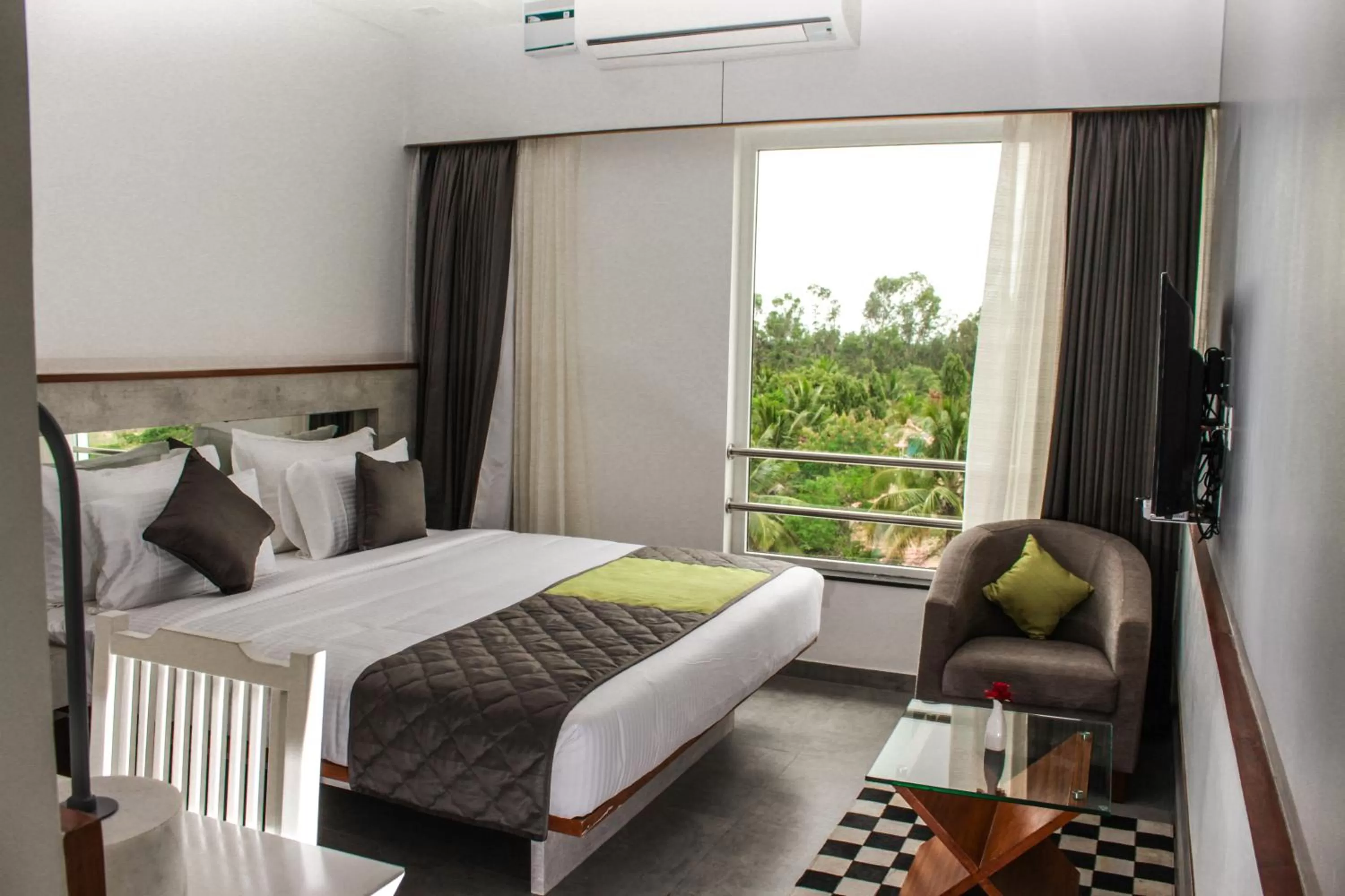 Deluxe Double or Twin Room - single occupancy in Shivas Gateway