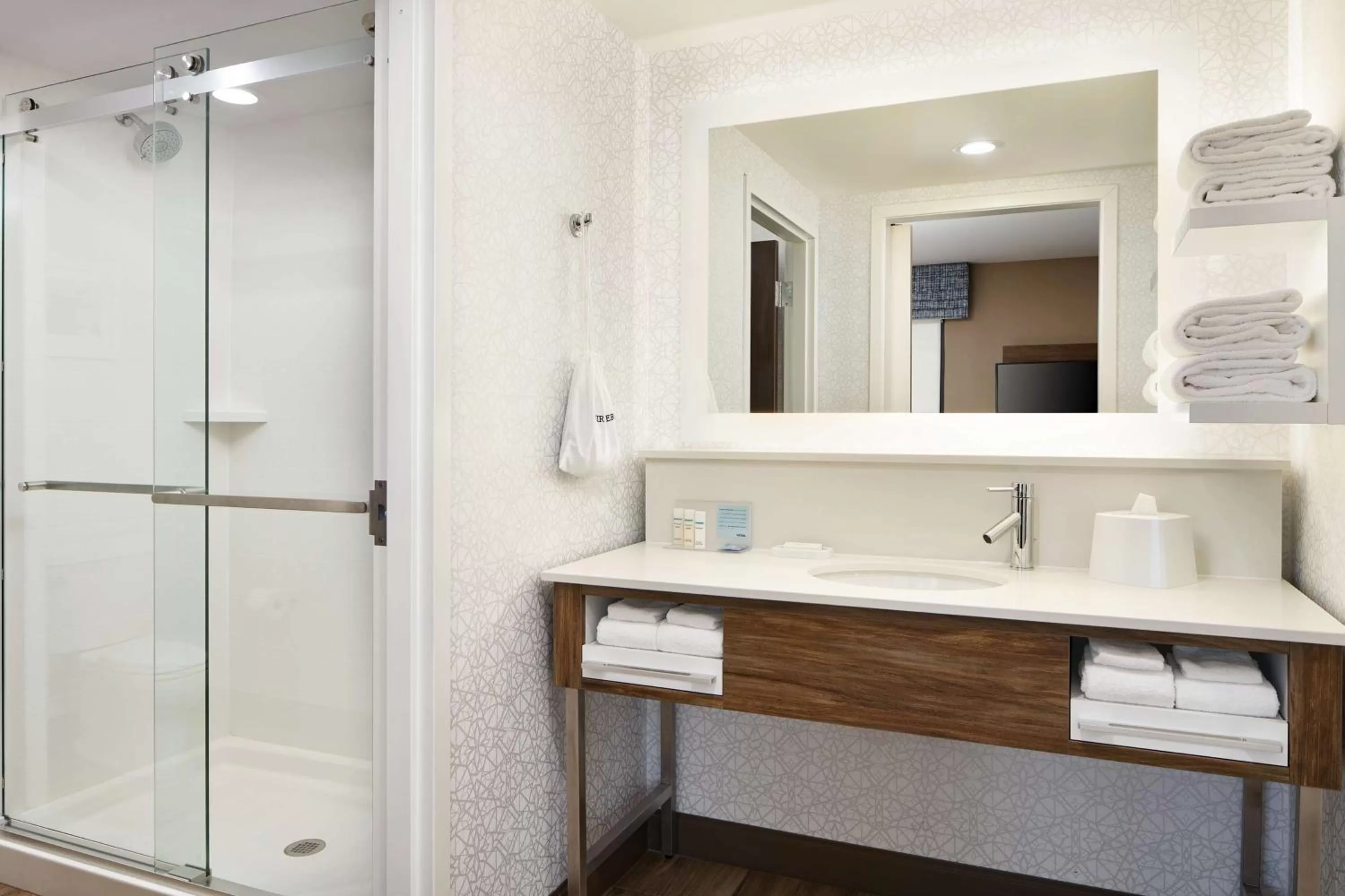 Queen Room with Two Queen Beds - Hearing Accessible/Non-Smoking in Hampton Inn Clewiston