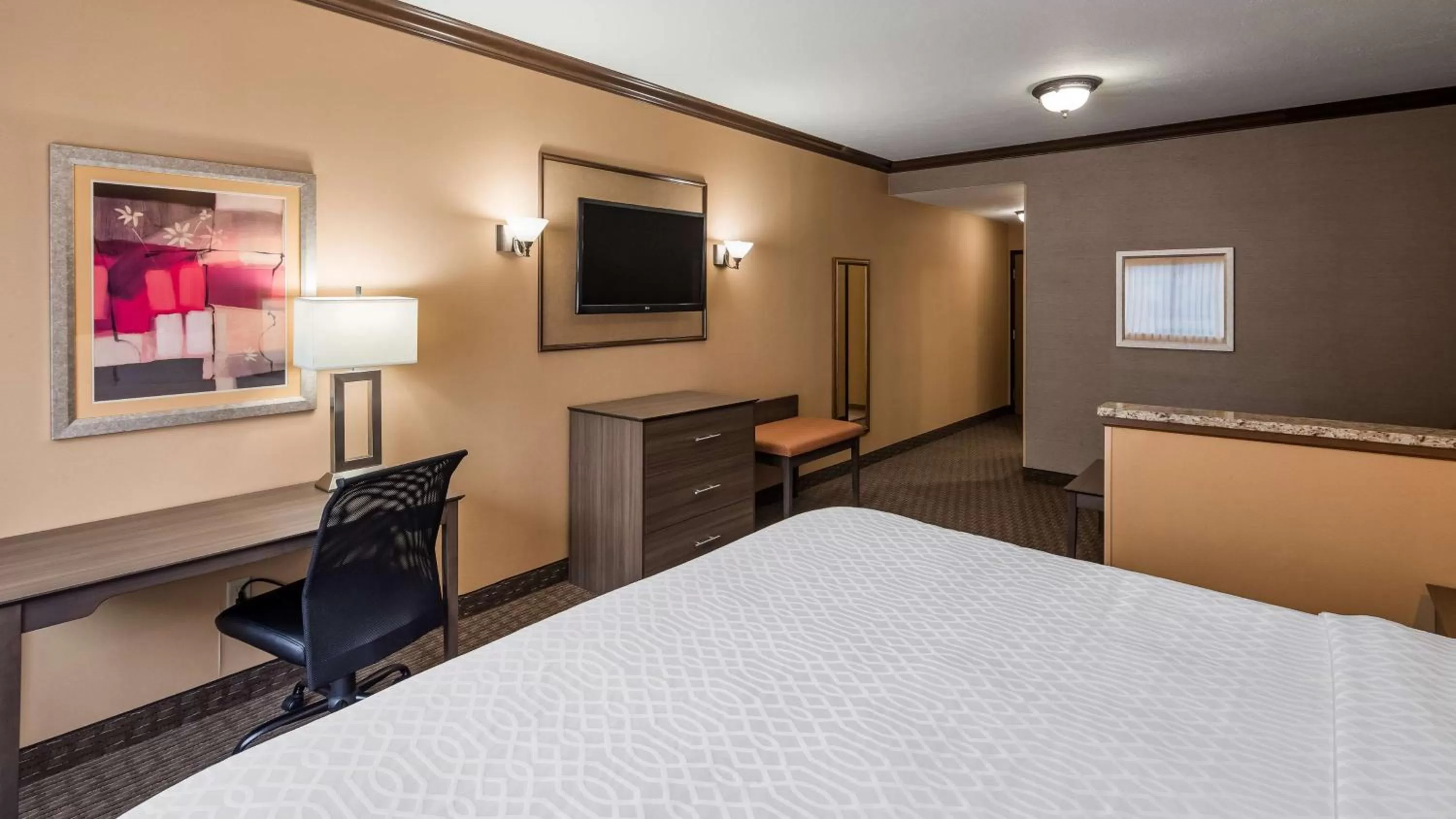 King Suite - Non-Smoking in Best Western Plus North Canton Inn & Suites
