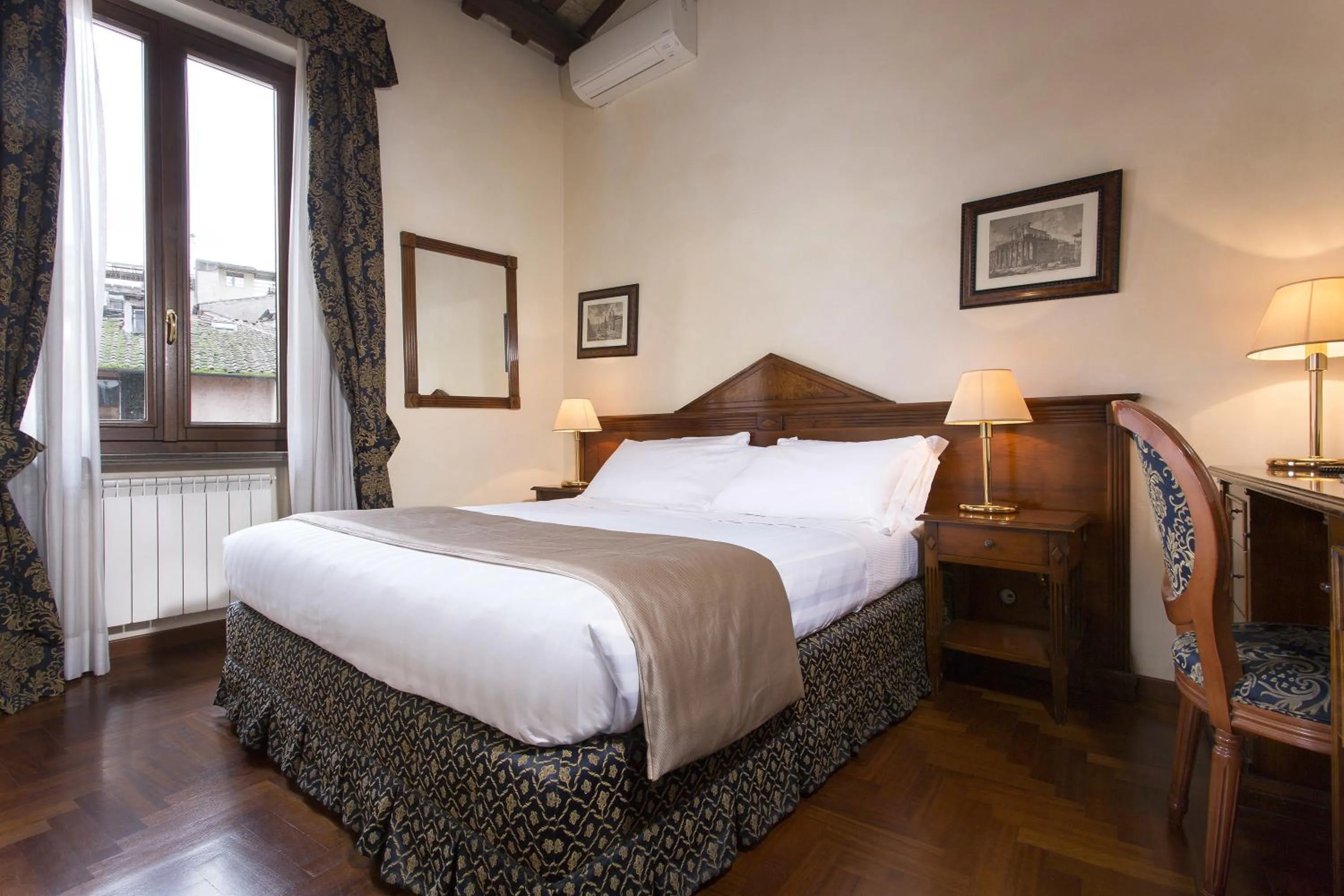 Junior Suite with Terrace in Hotel Teatro Pace