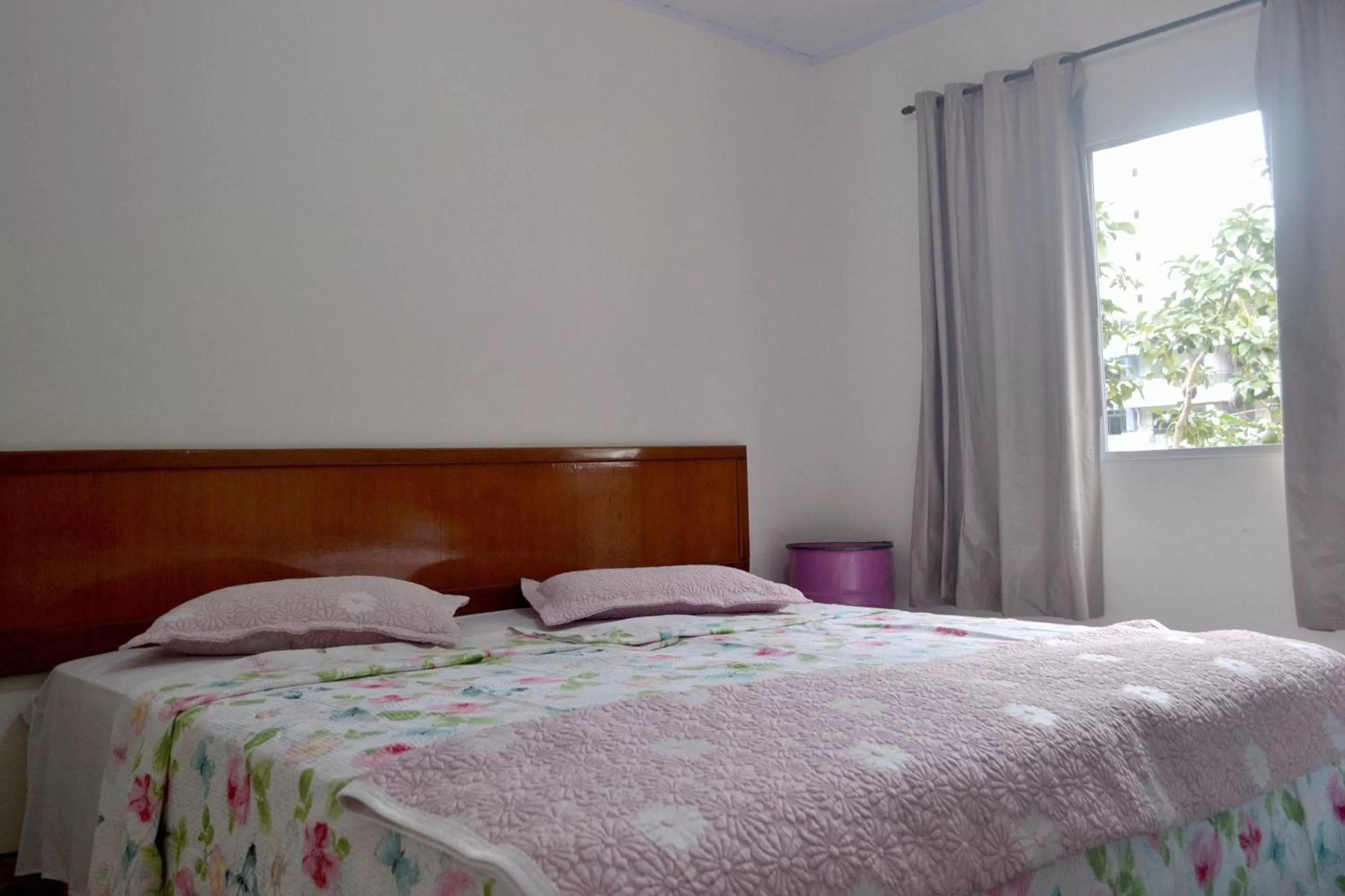 QUARTO TRIPLO DELUXE COM BANHEIRO COMPARTILHADO - single occupancy in A Casa Morro do Moreno