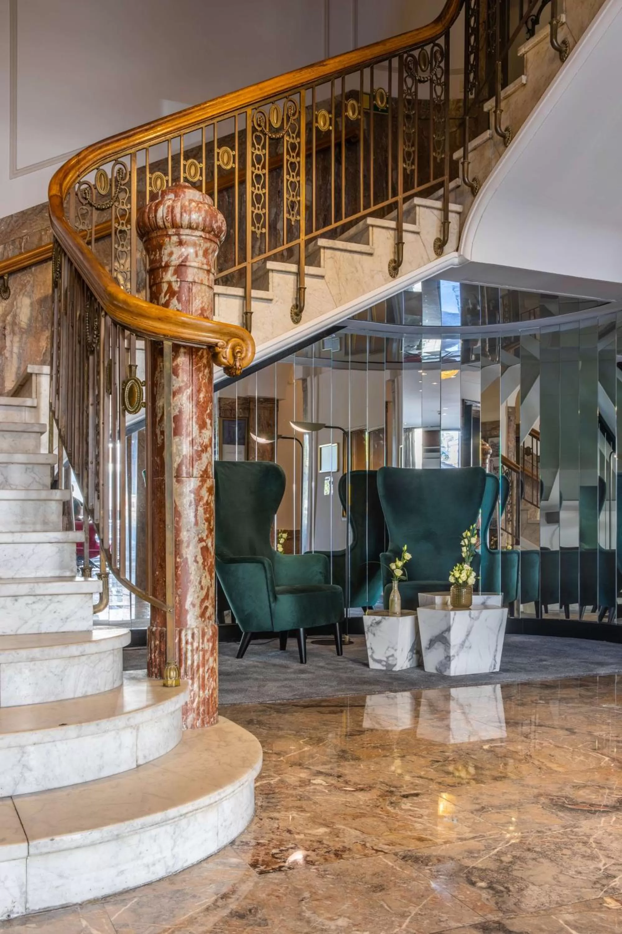 Lobby or reception in Radisson Blu Hotel Schwarzer Bock Wiesbaden