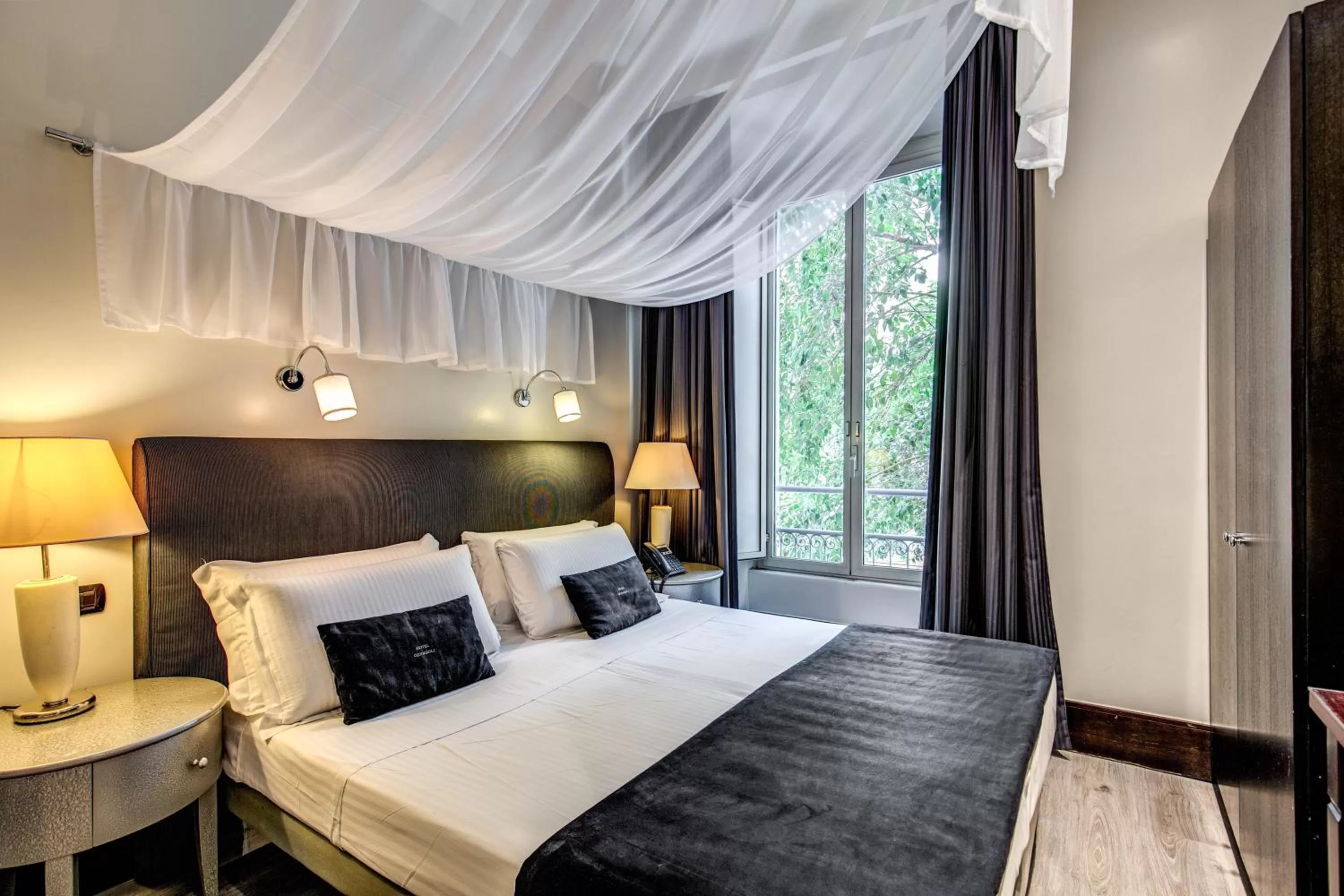 Deluxe Room in Hotel Giuggioli