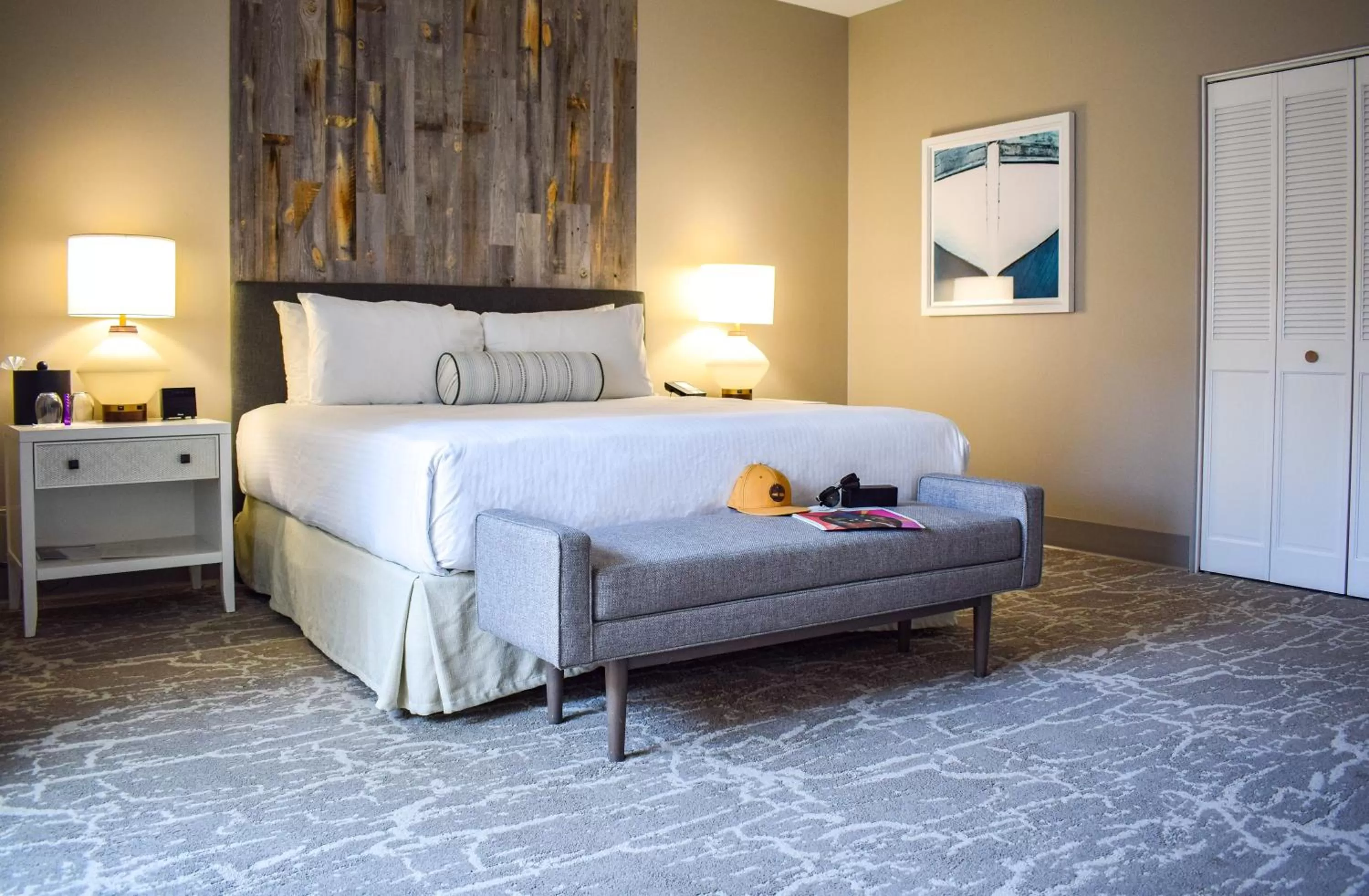 Deluxe King Room in Beachside Inn