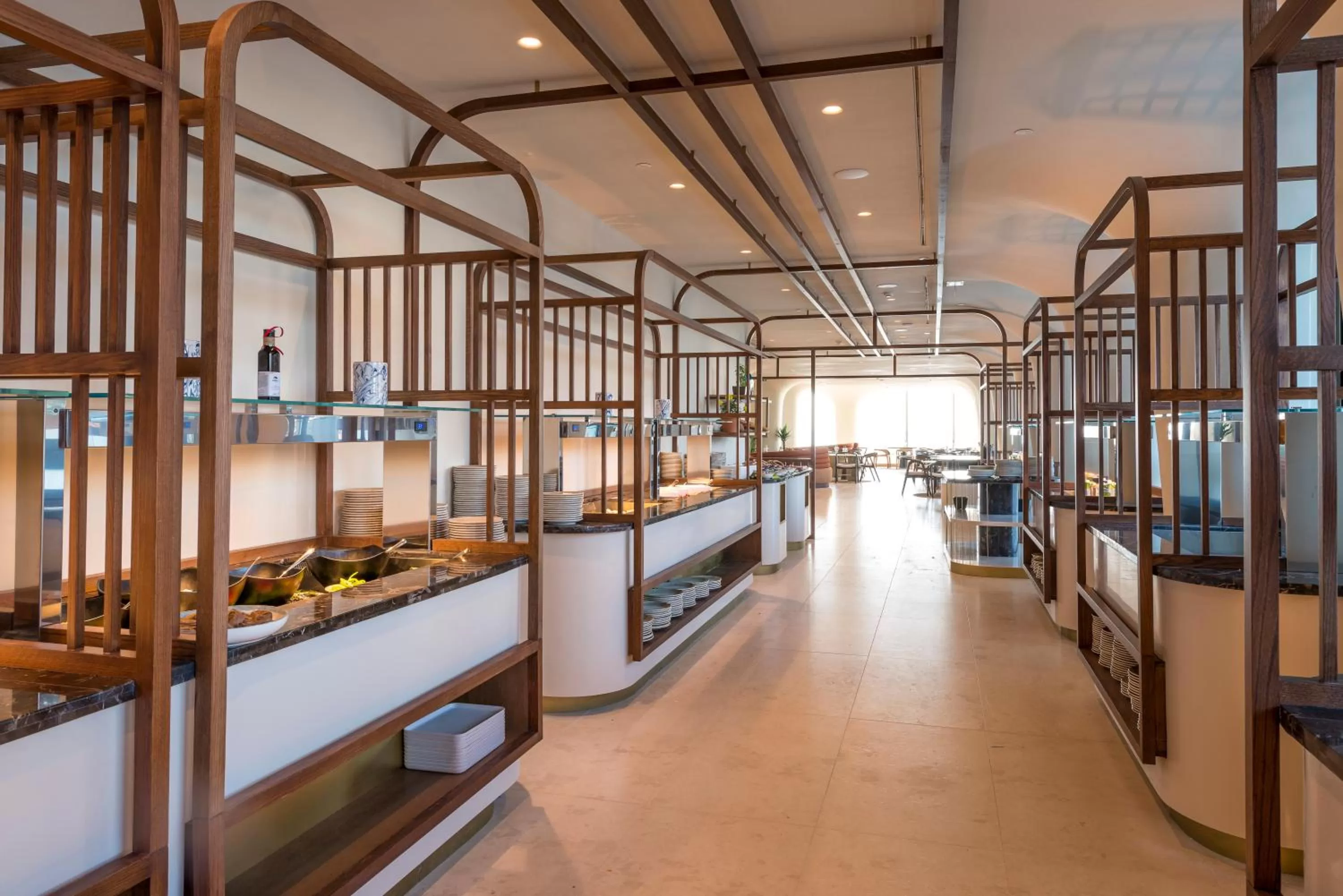 Restaurant/places to eat in Isla Brown Corinthia Resort & Spa, Curio Collection by Hilton