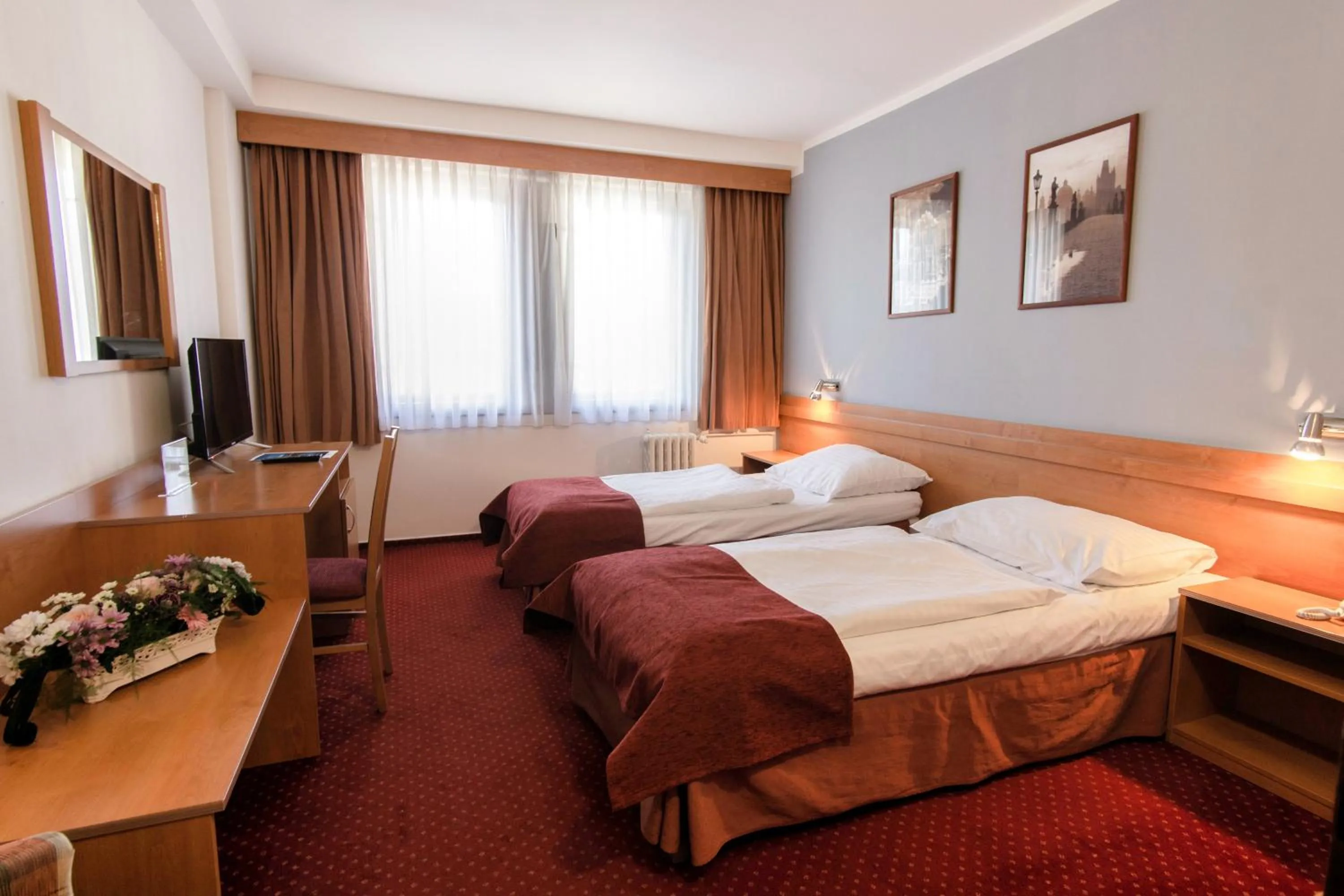 Twin Room in Hotel Globus