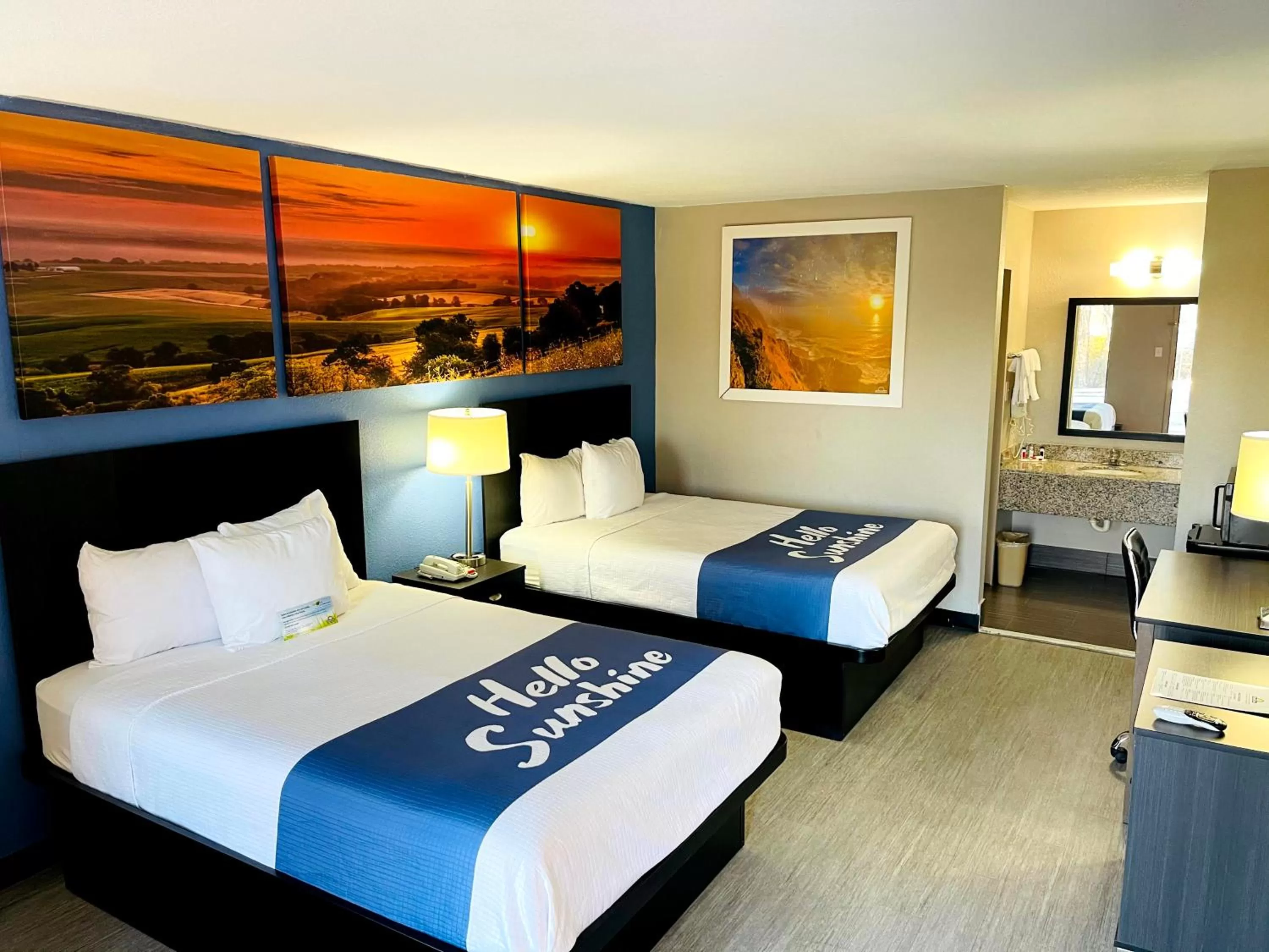 Deluxe Double Room with Two Double Beds - Non-Smoking in Days Inn by Wyndham Hernando