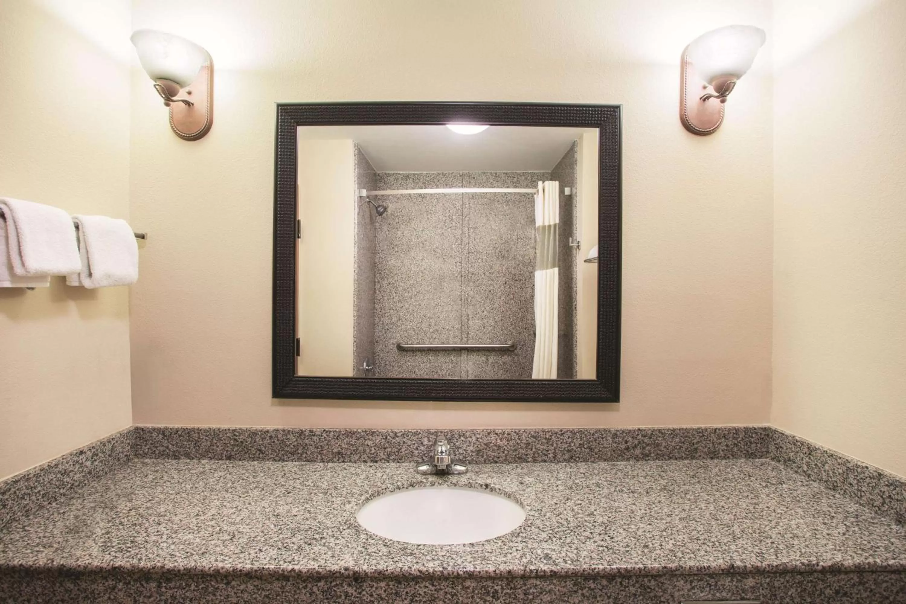 King Room in La Quinta by Wyndham Kingsland/Kings Bay Naval B