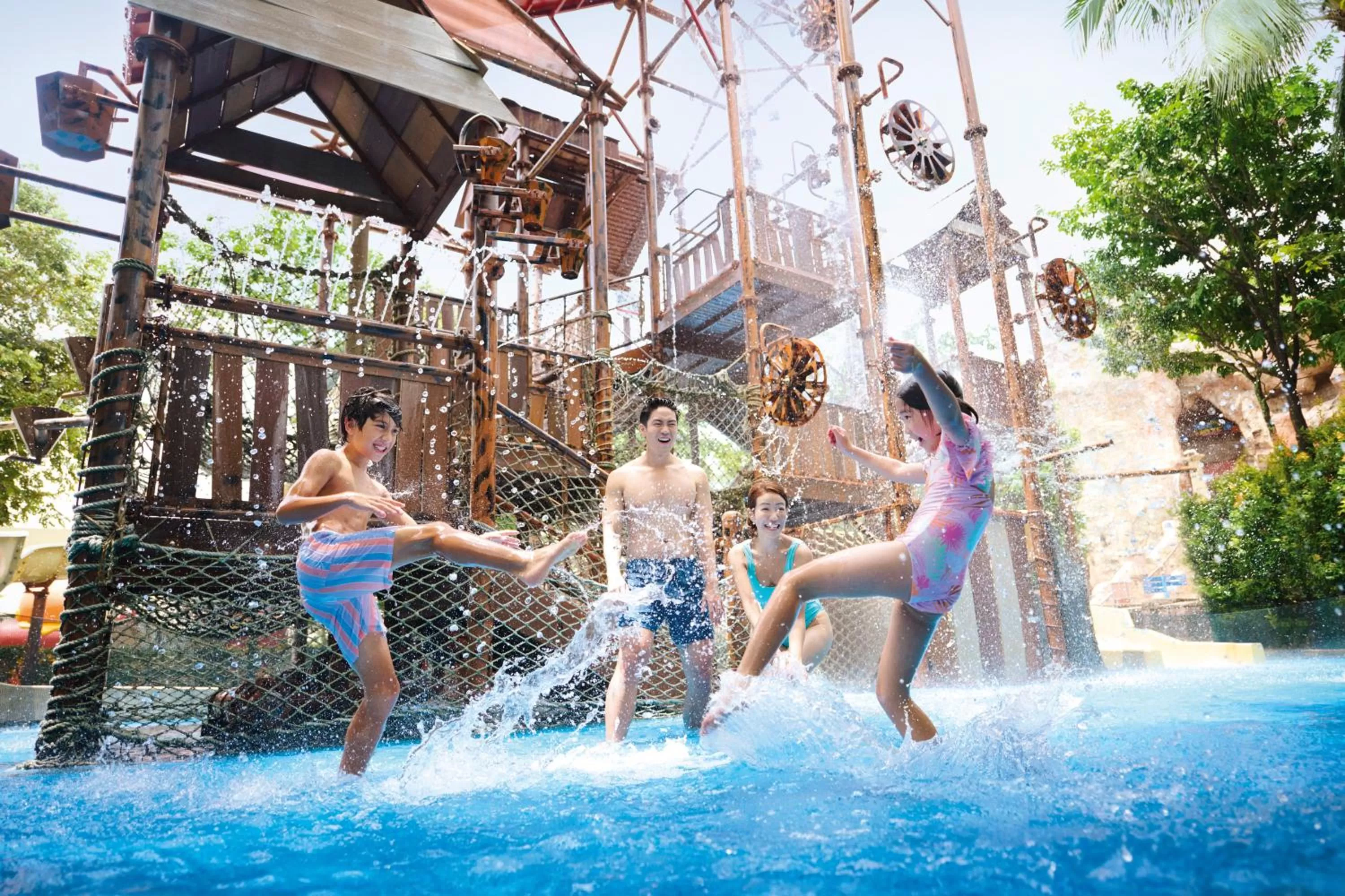 Deluxe Room - 31 Dec 2024) Complimentary One-Day Tickets to Adventure Cove Waterpark - Special Offer (22 Oct in Resorts World Sentosa - Hotel Michael
