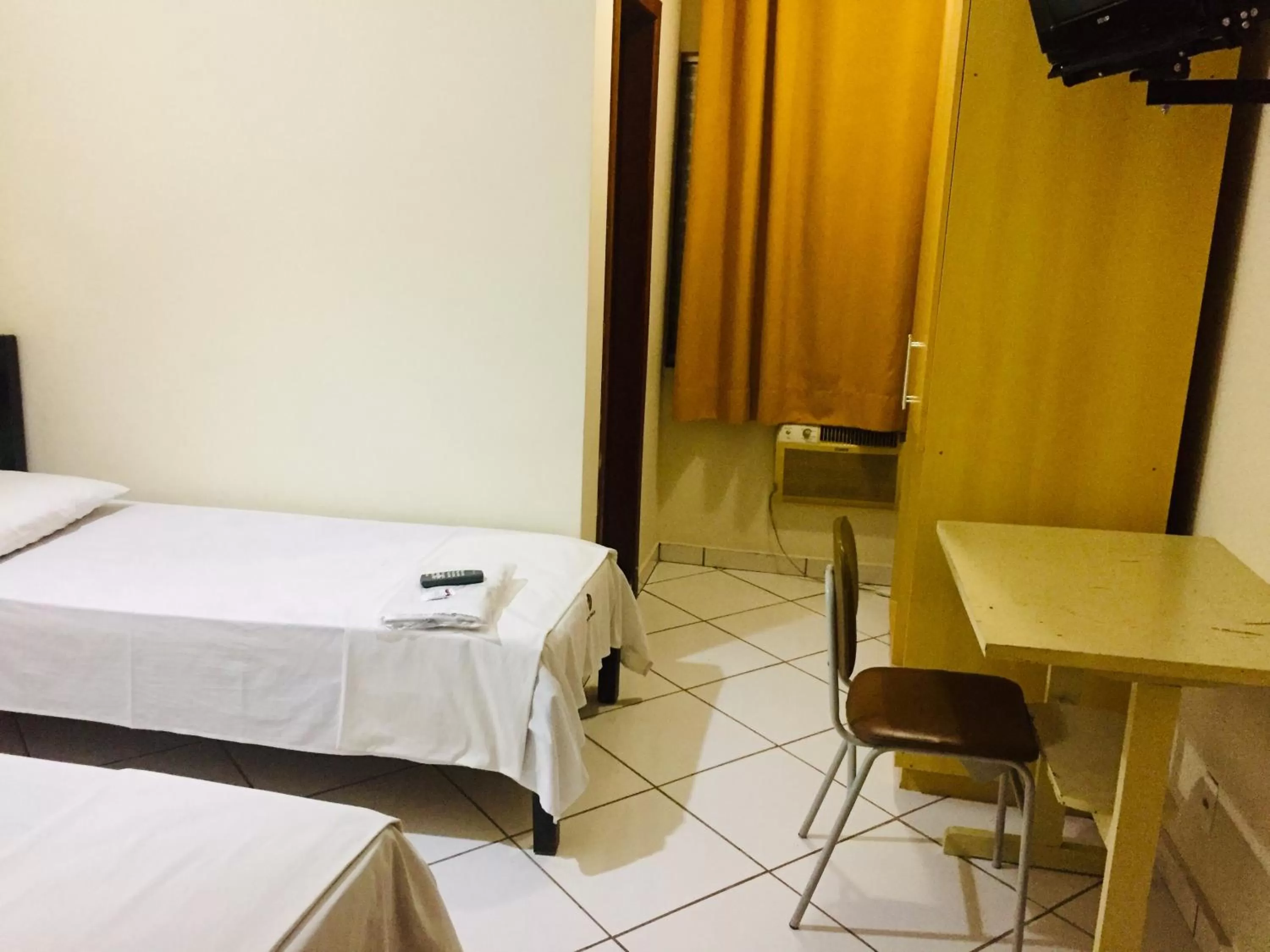 Superior Twin Room - single occupancy in Hotel Oliveira
