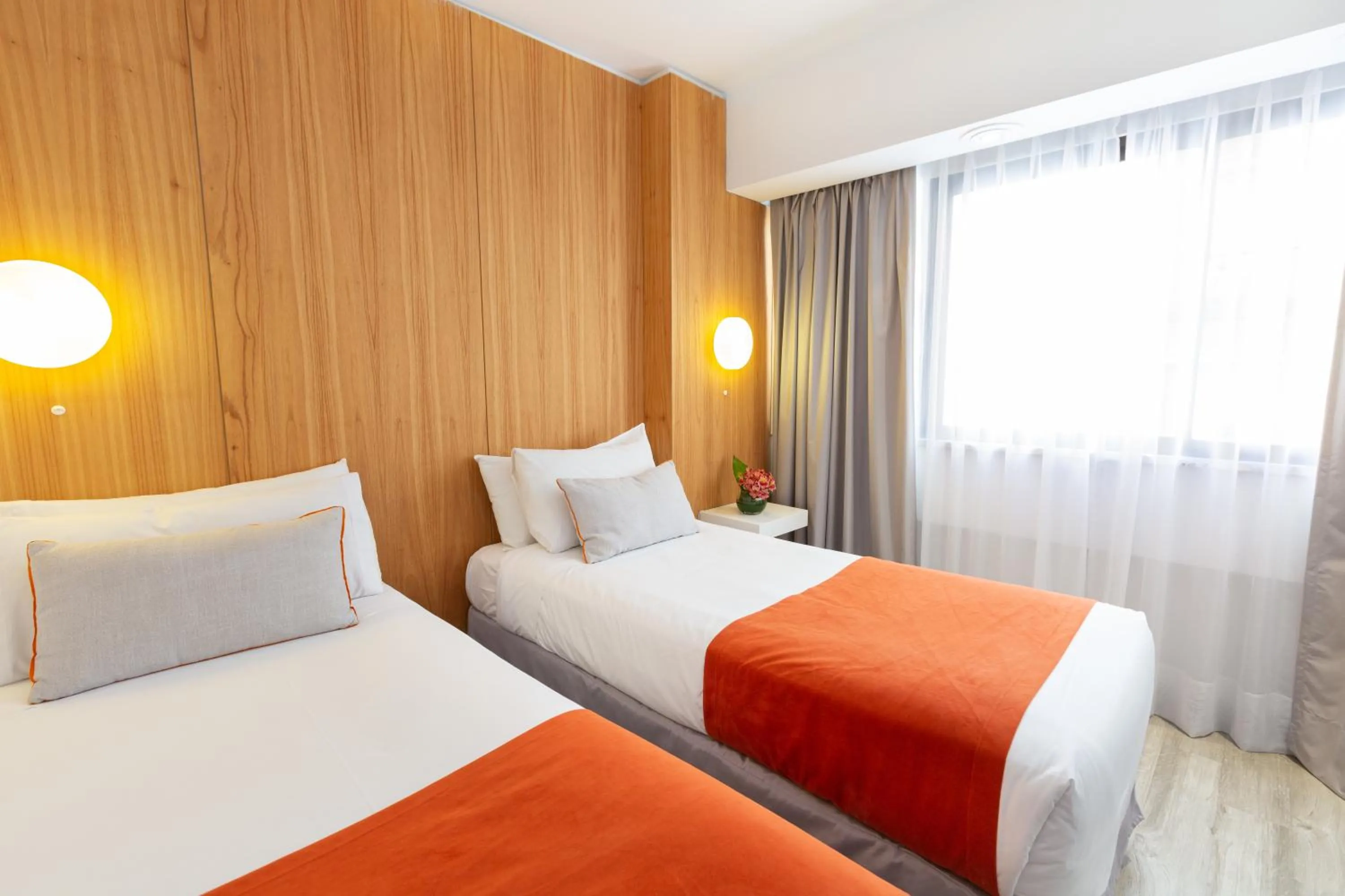 Superior Studio in Deco Collection