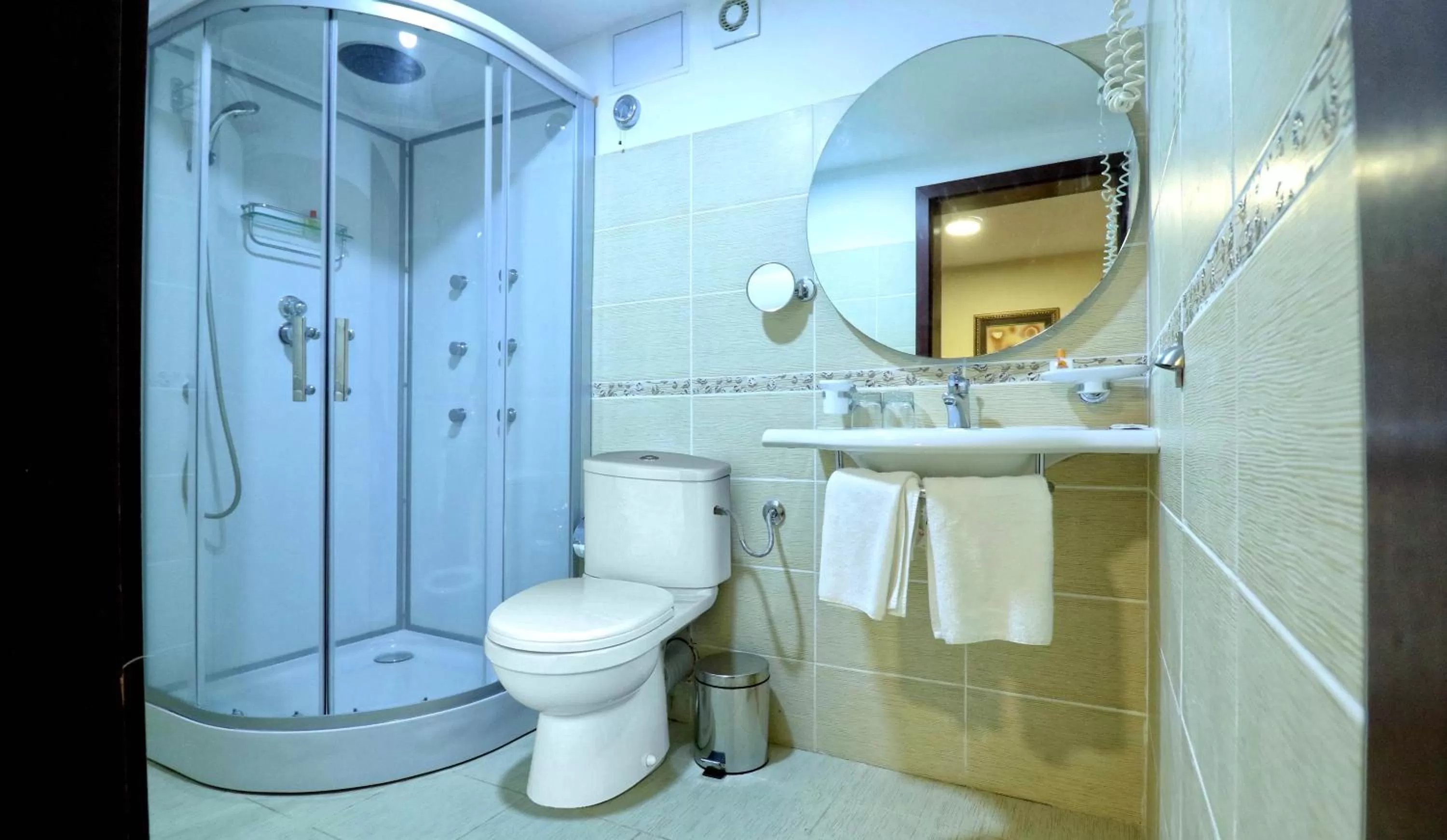 Deluxe Double or Twin Room with Ocean View in Ocean Bay Hotel & Resort