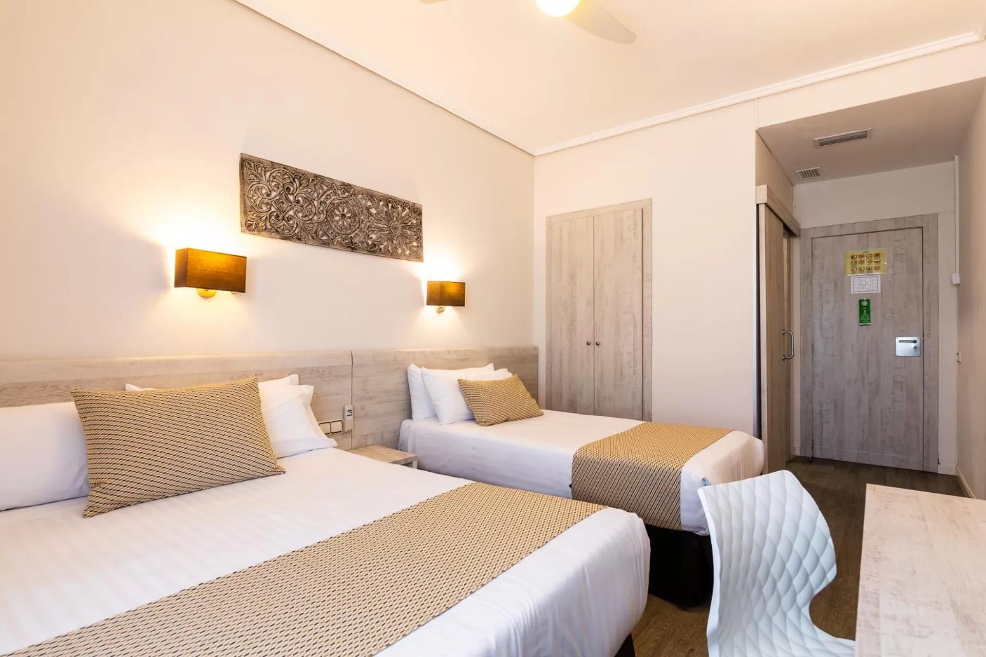 Double or Twin Room in Sweet Hotel Continental