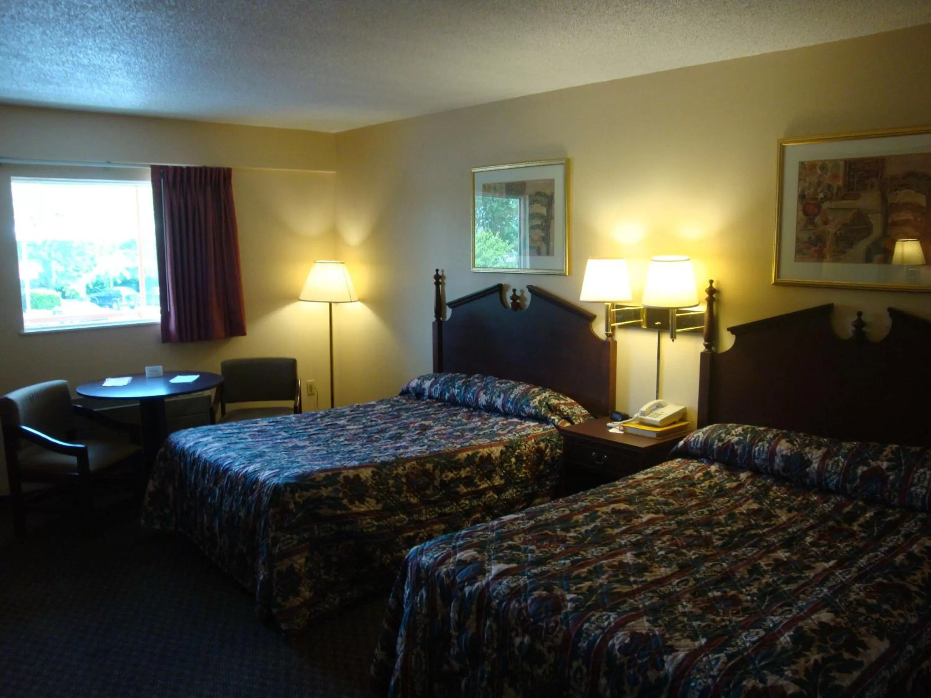 Standard Double Room with Two Double Beds in Wilmington Inn