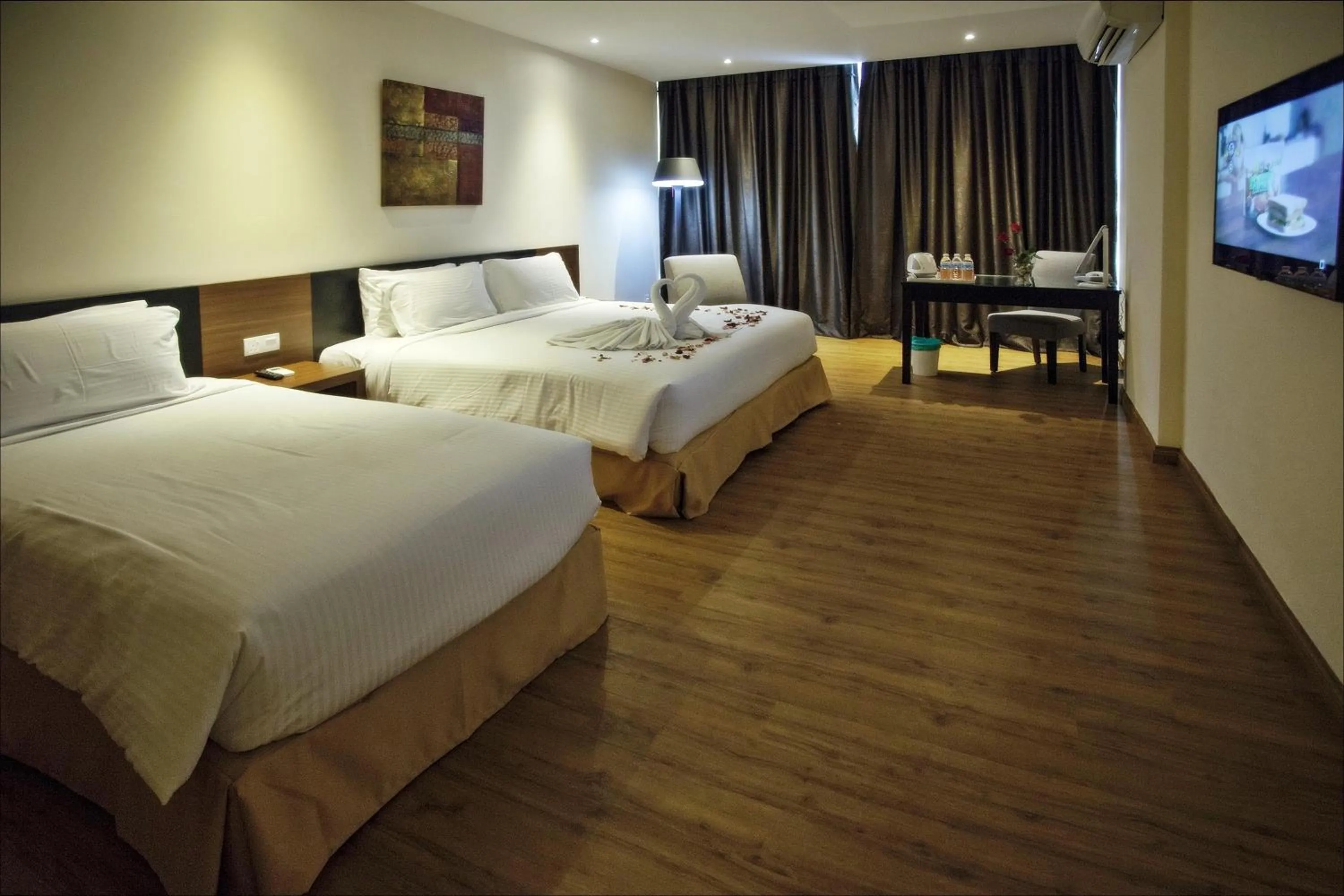 Deluxe Triple Room in Cathayana Hotel Kuantan
