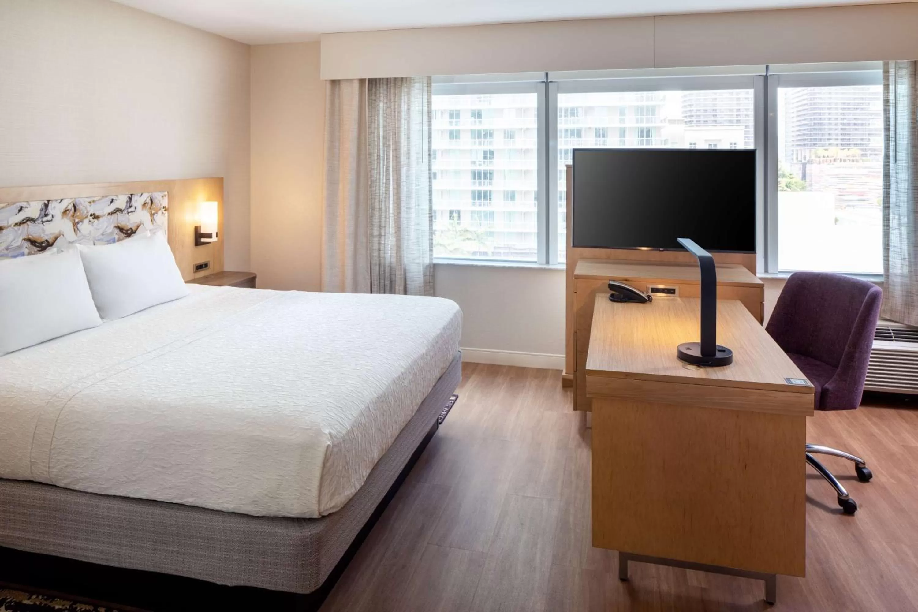 King Studio Suite with Whirlpool - Non-Smoking in Hampton Inn & Suites by Hilton Miami Downtown/Brickell