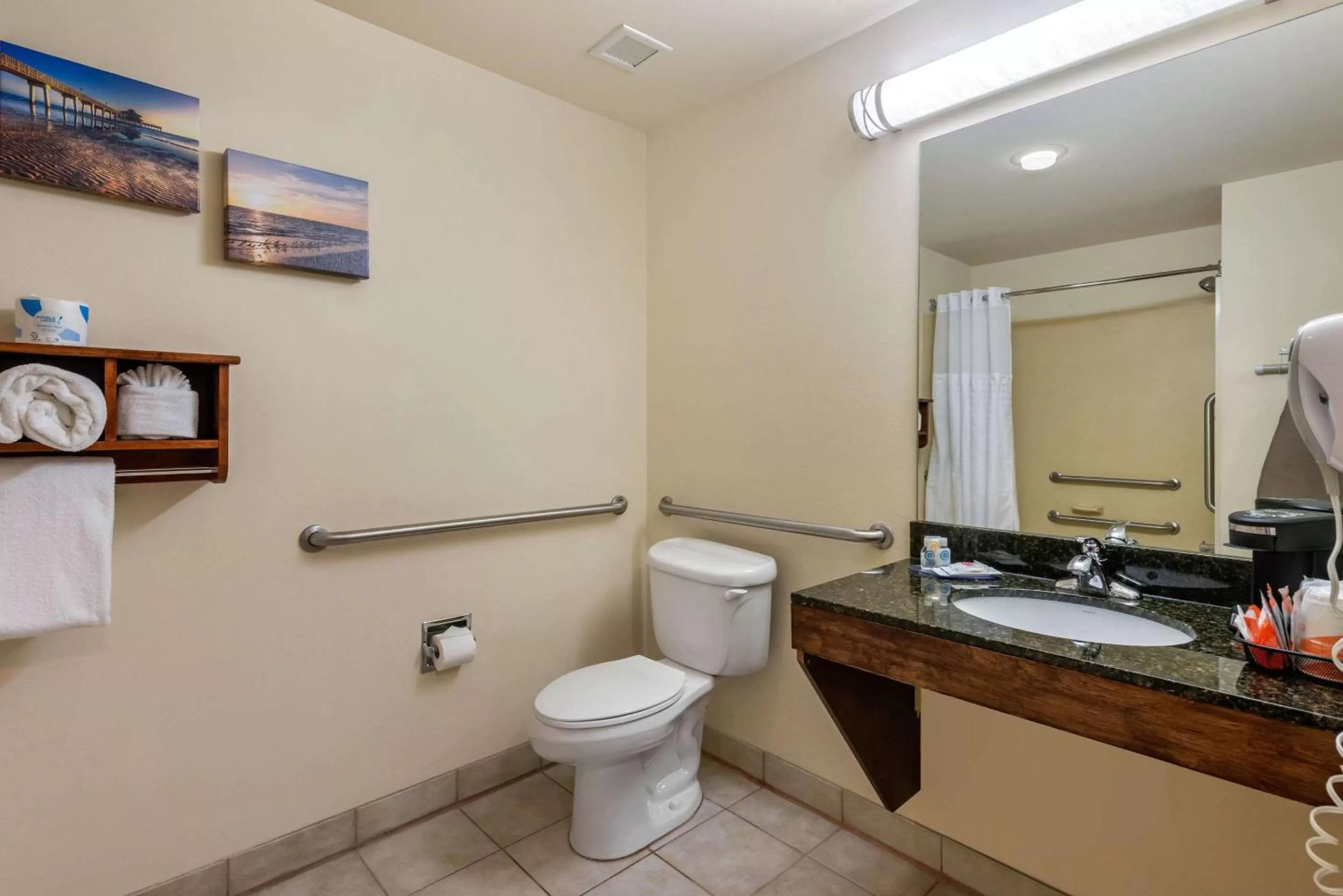 King Room with Roll-In Shower - Accessible/Non-Smoking in Comfort Inn & Suites Fort Myers Airport
