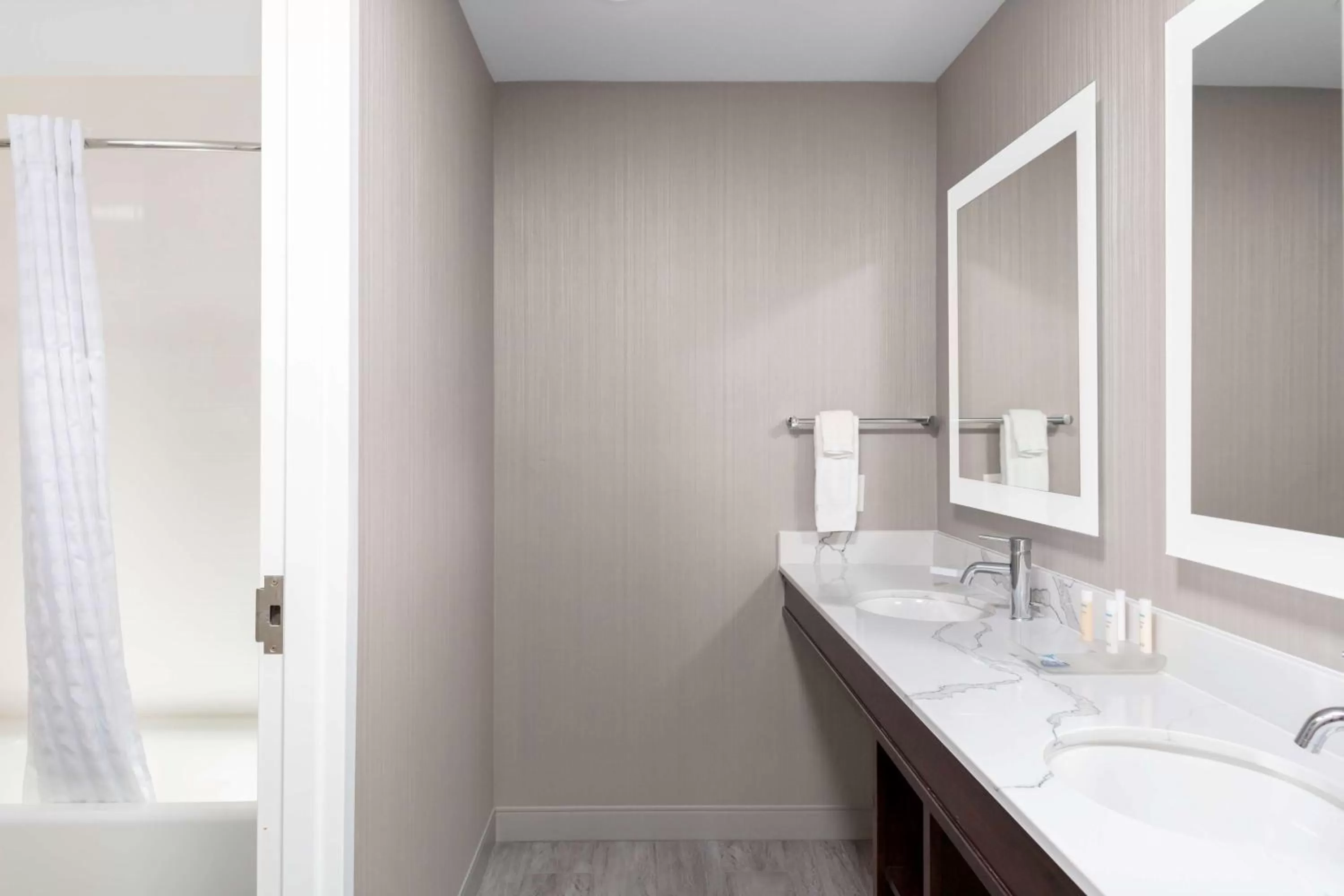 One-Bedroom Queen Suite with Two Queen Beds - Non-Smoking in Homewood Suites by Hilton Phoenix Airport South