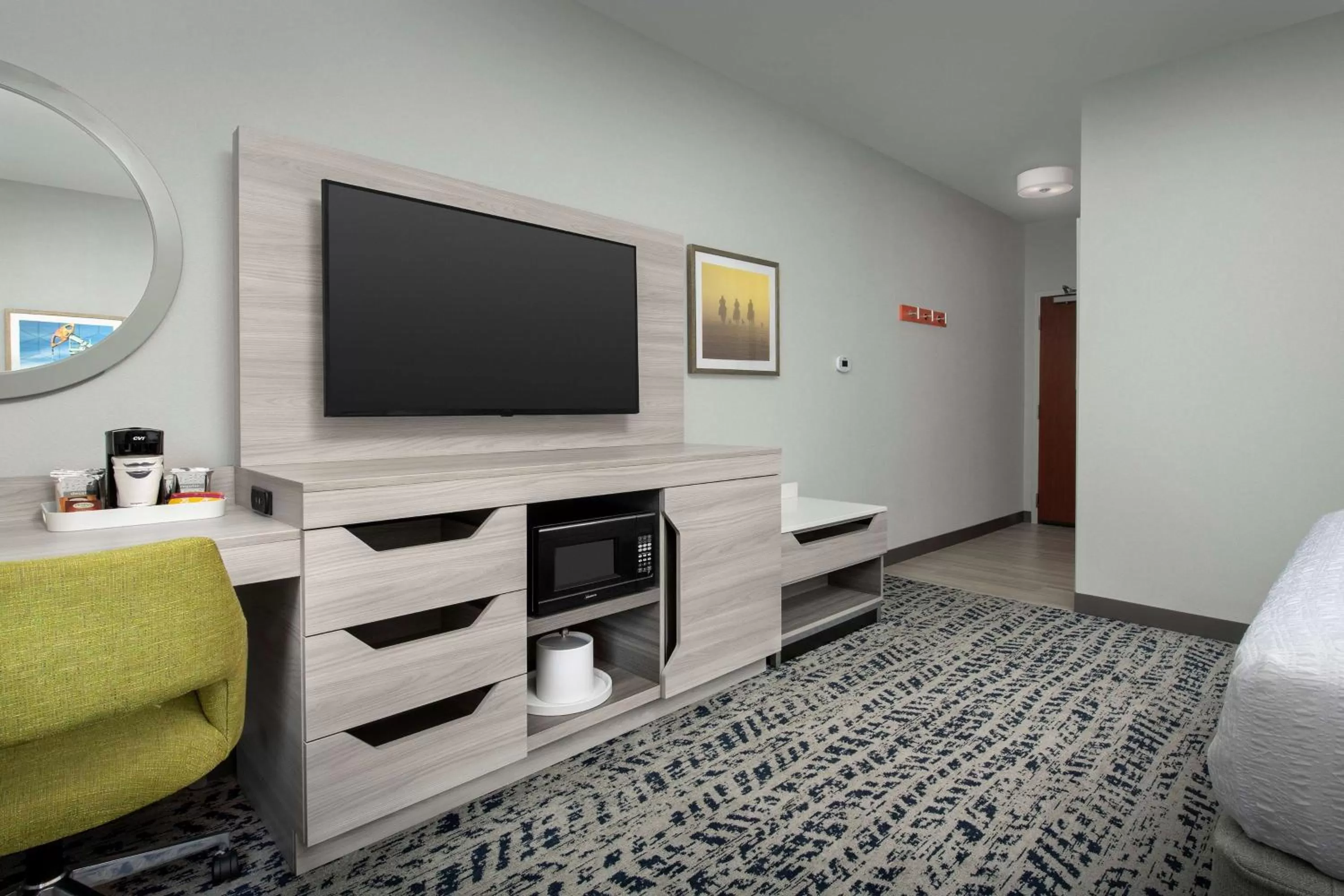 King Room with King Bed - Non-Smoking in Hampton Inn Duncan