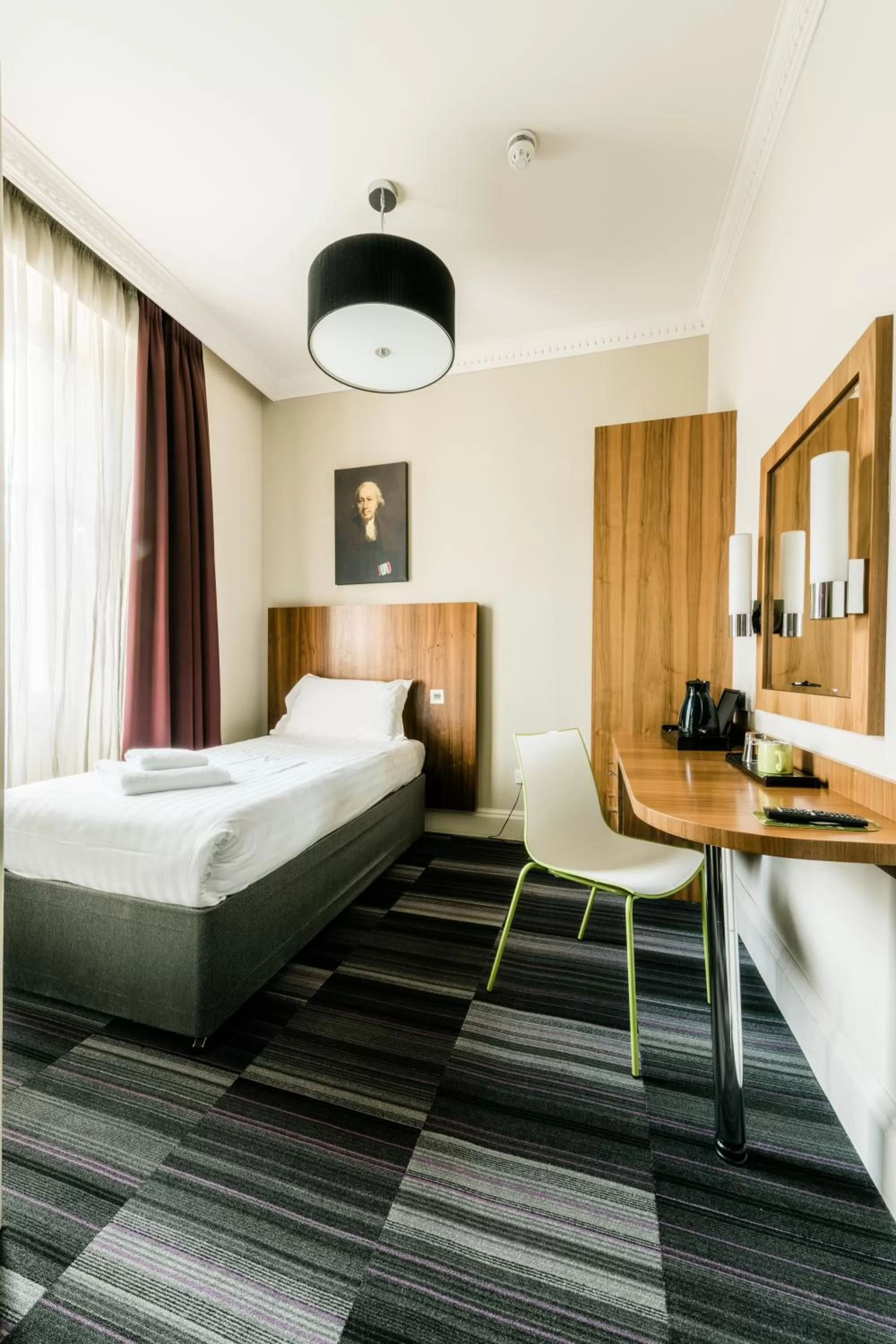 Small Single Room in The Place Hotel