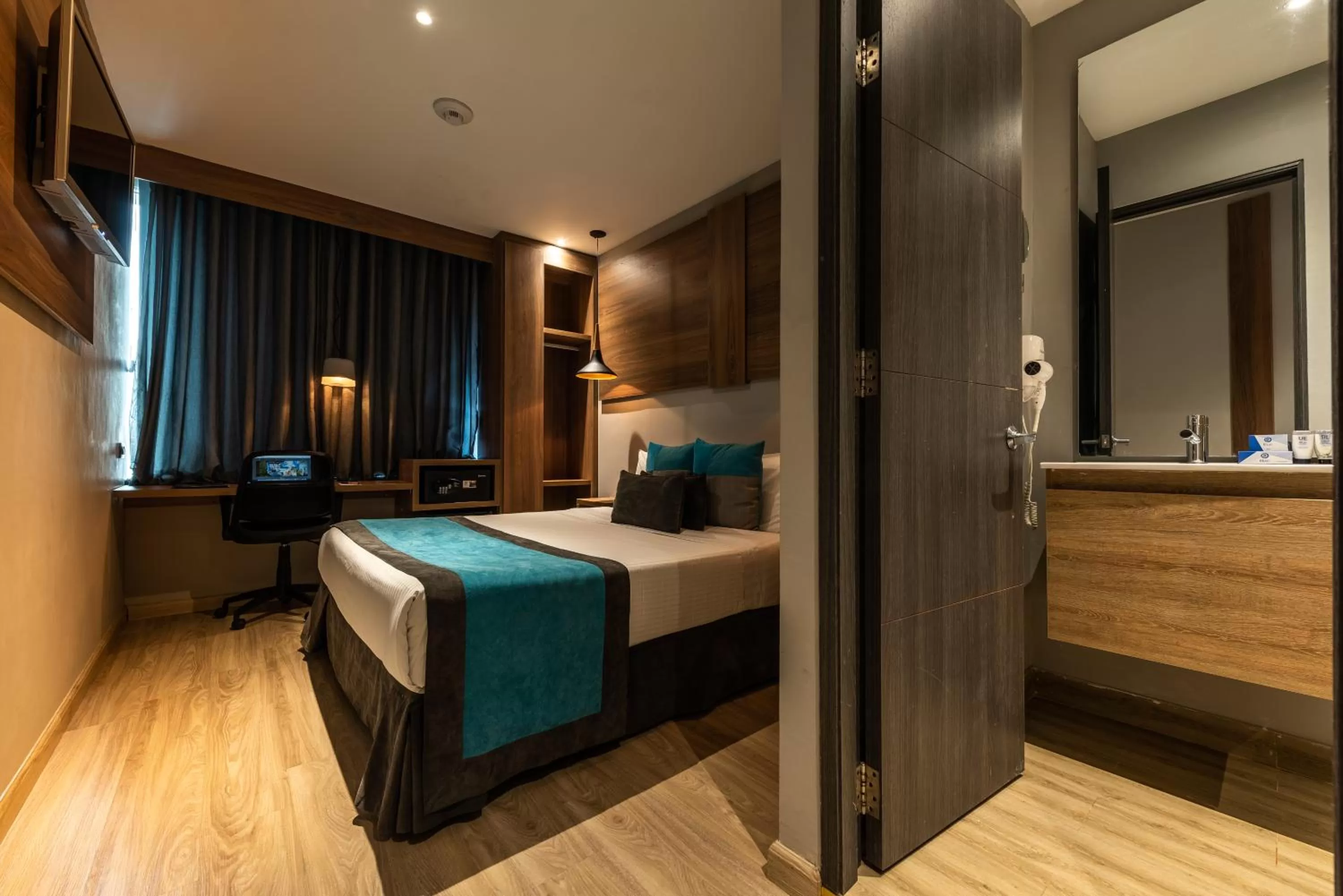 Double Room in Hotel Blue Concept