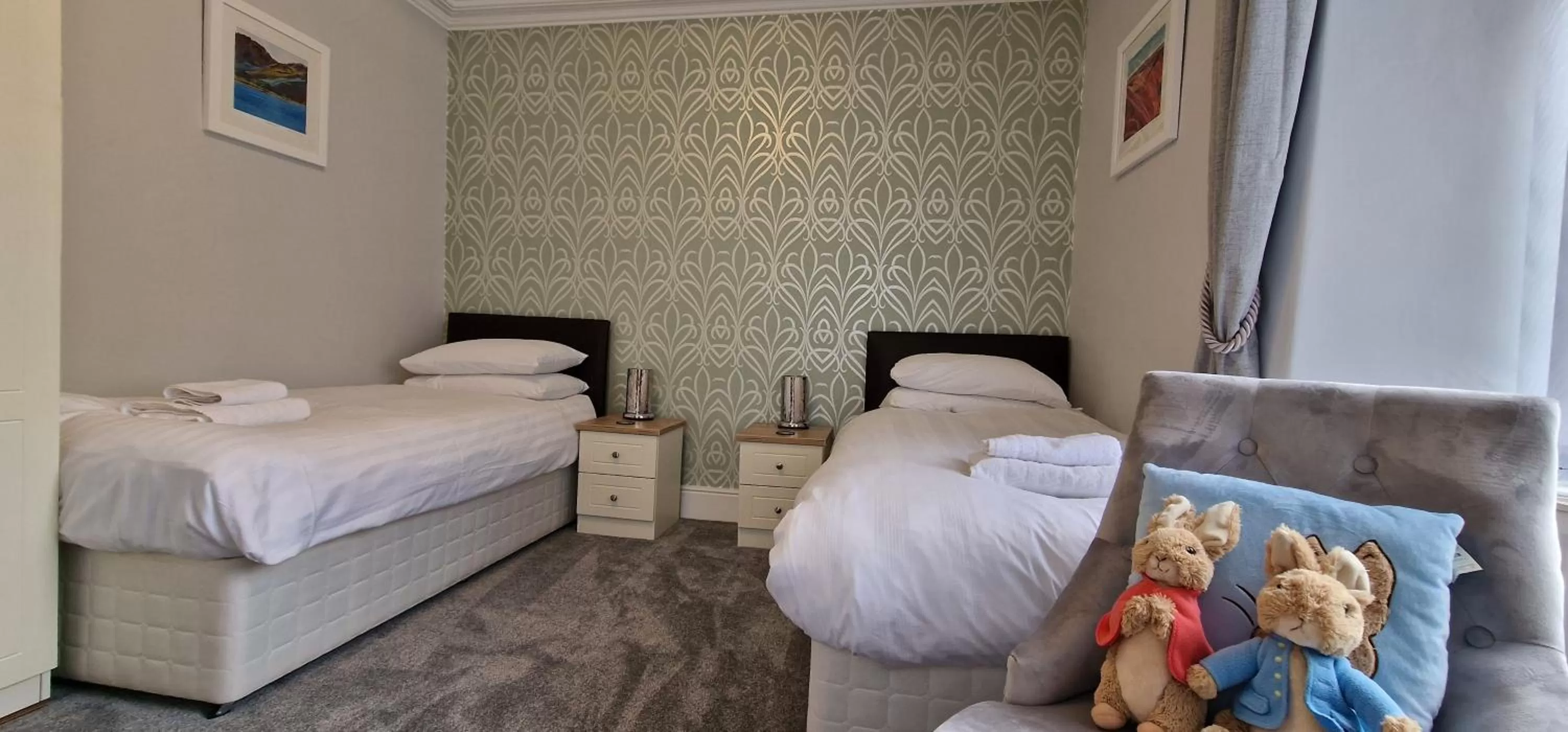 Standard Twin Room in Bonny Brae House by Woodland Park