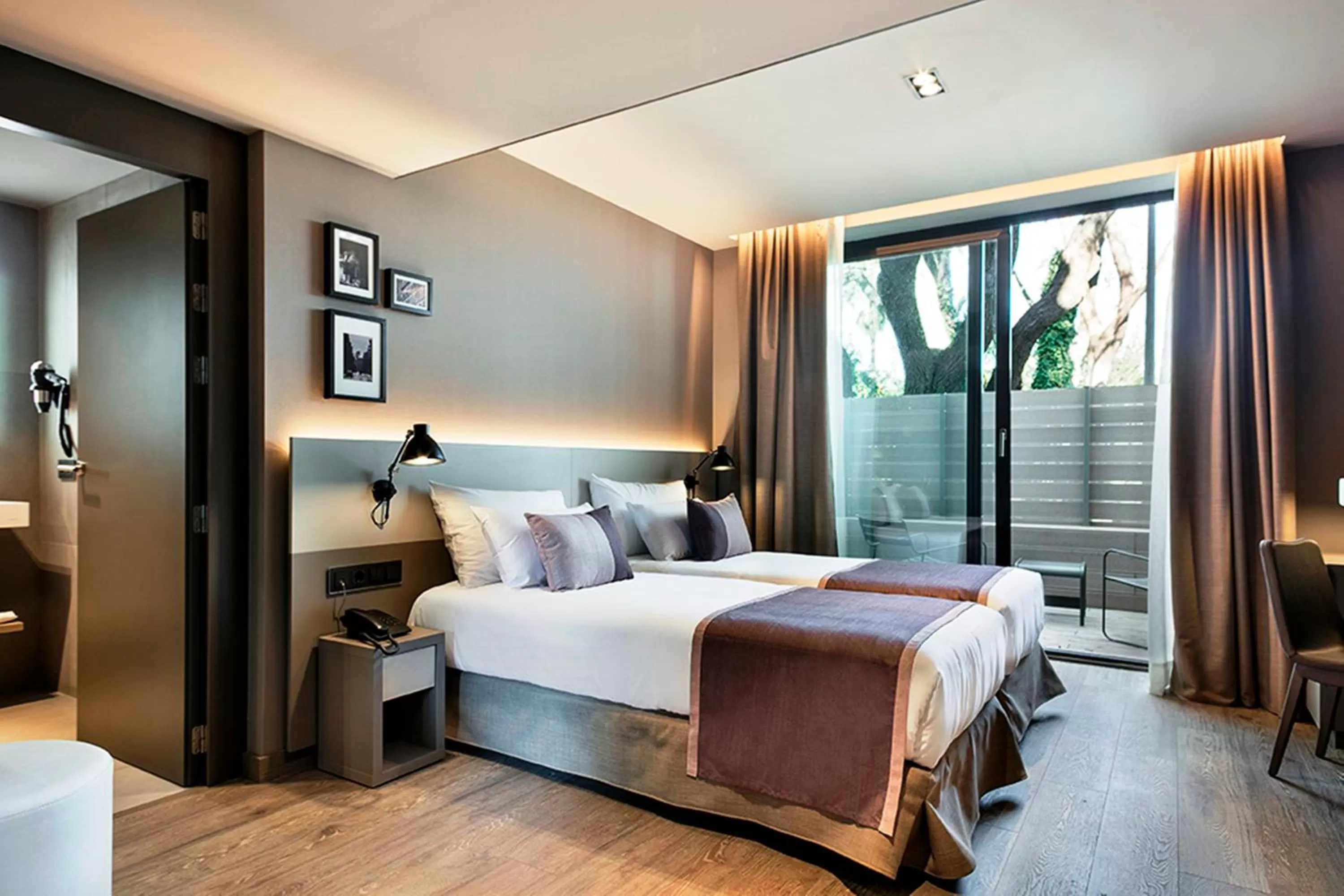 Double Room with Terrace in Upper Diagonal