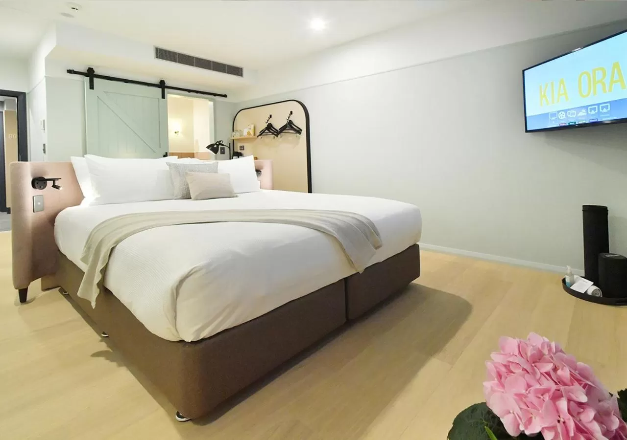 U-Room Harbor View King in Sudima Auckland City