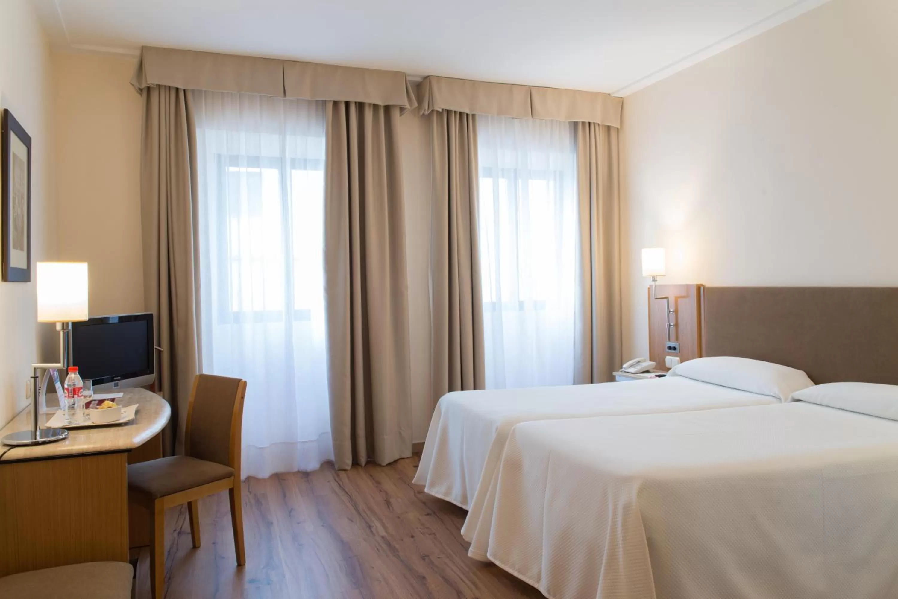 Triple Room with City View in Hotel Inglaterra