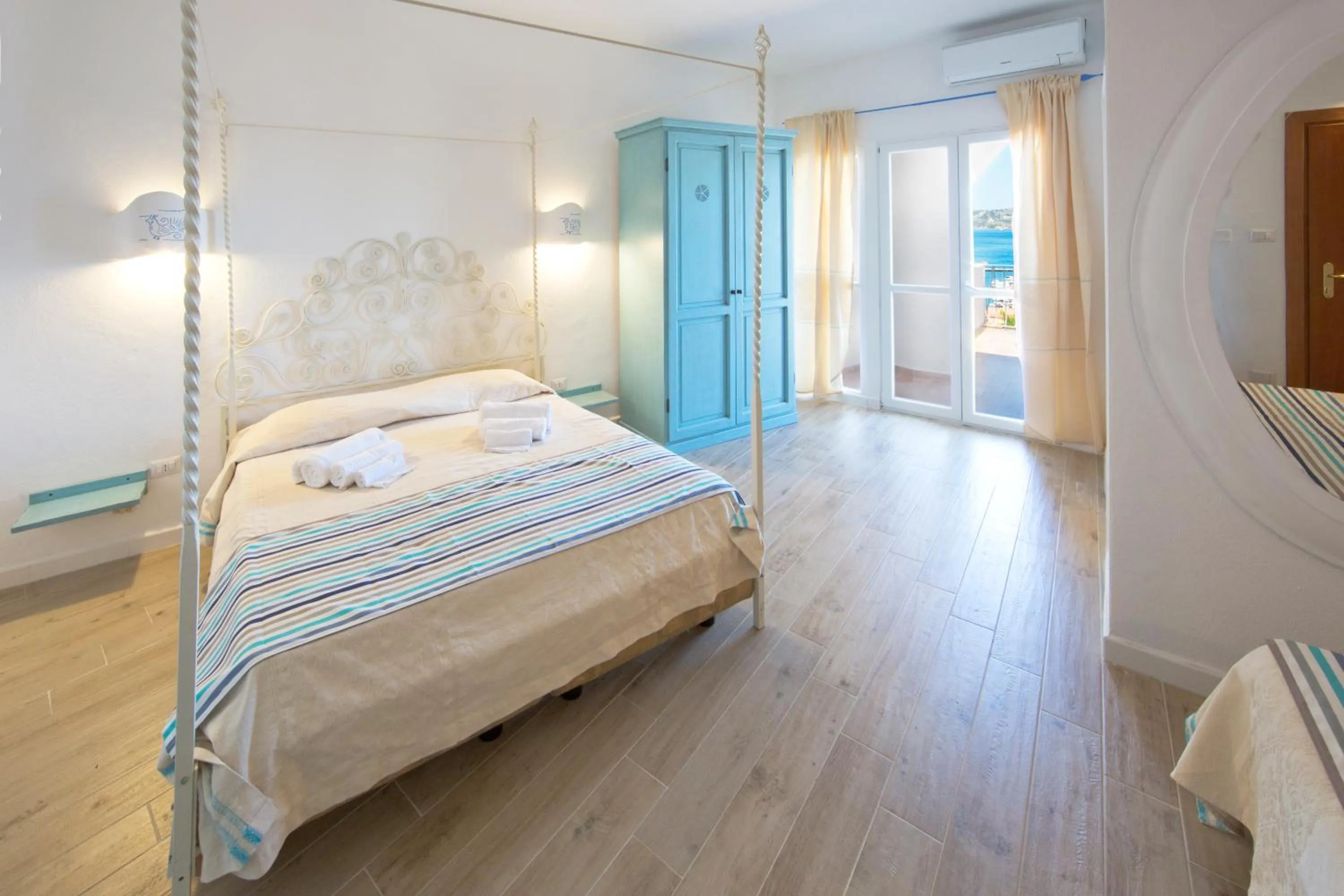 Family Room with Sea View in Grand Hotel Palau