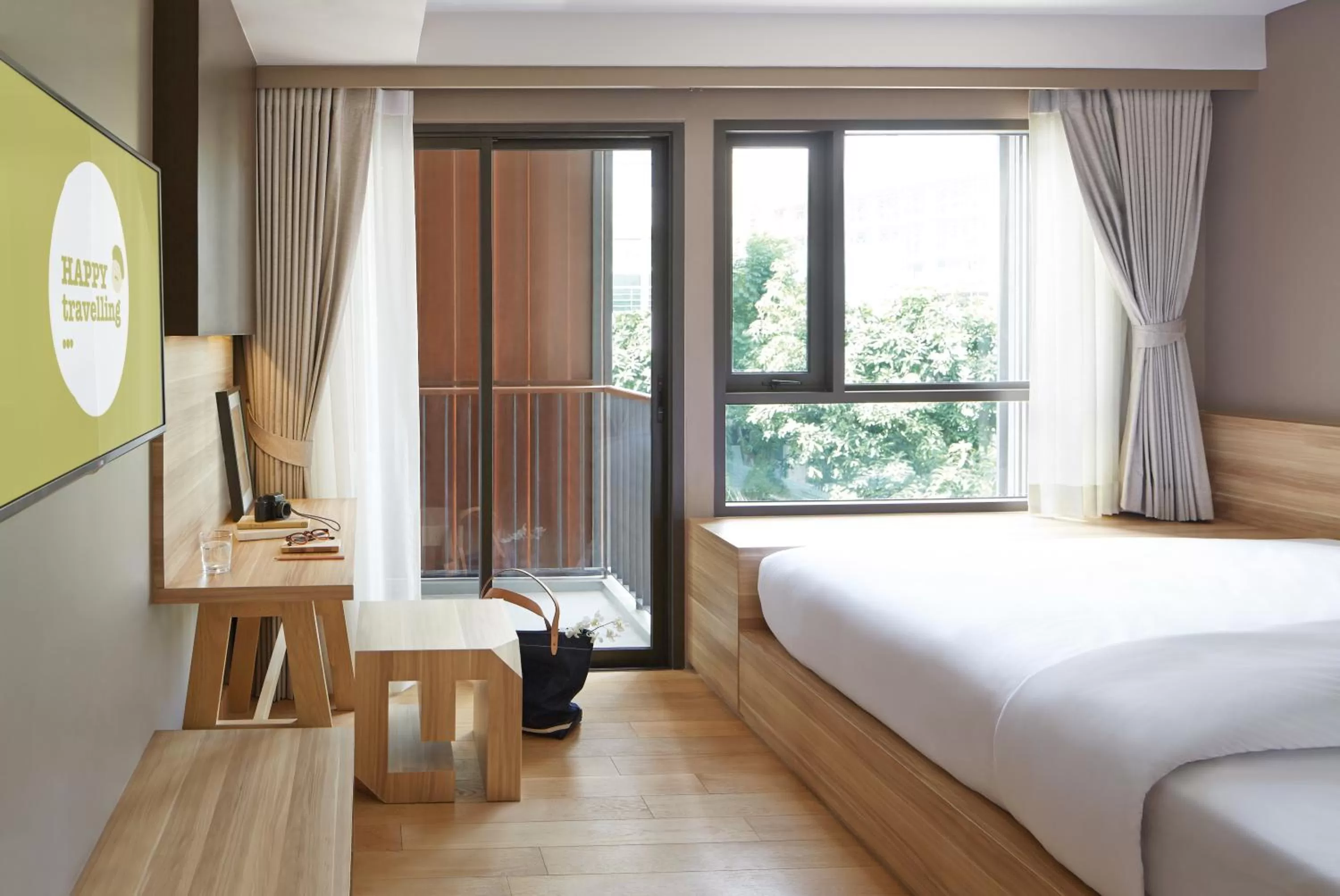 Deluxe Double Room in Happy 3